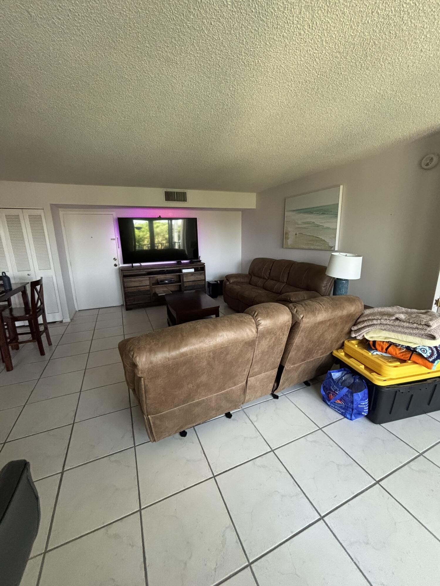 1238 Hillsboro Mile 210 Property Photo 8