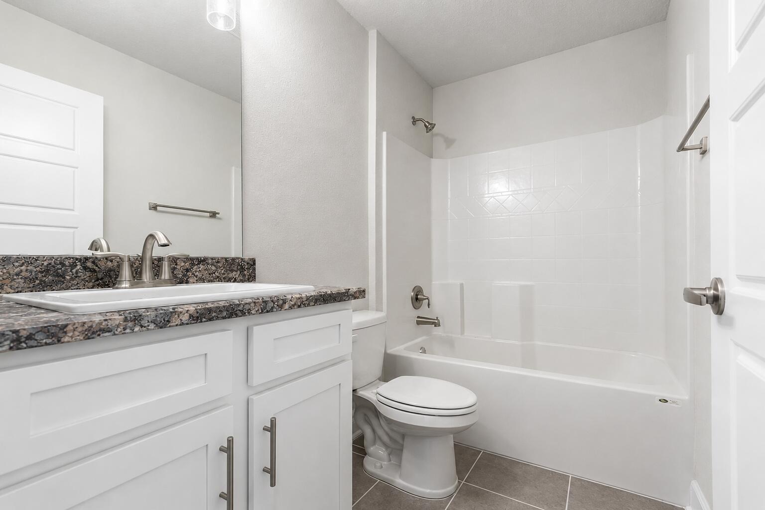405 Ne Airoso Boulevard Property Photo 5
