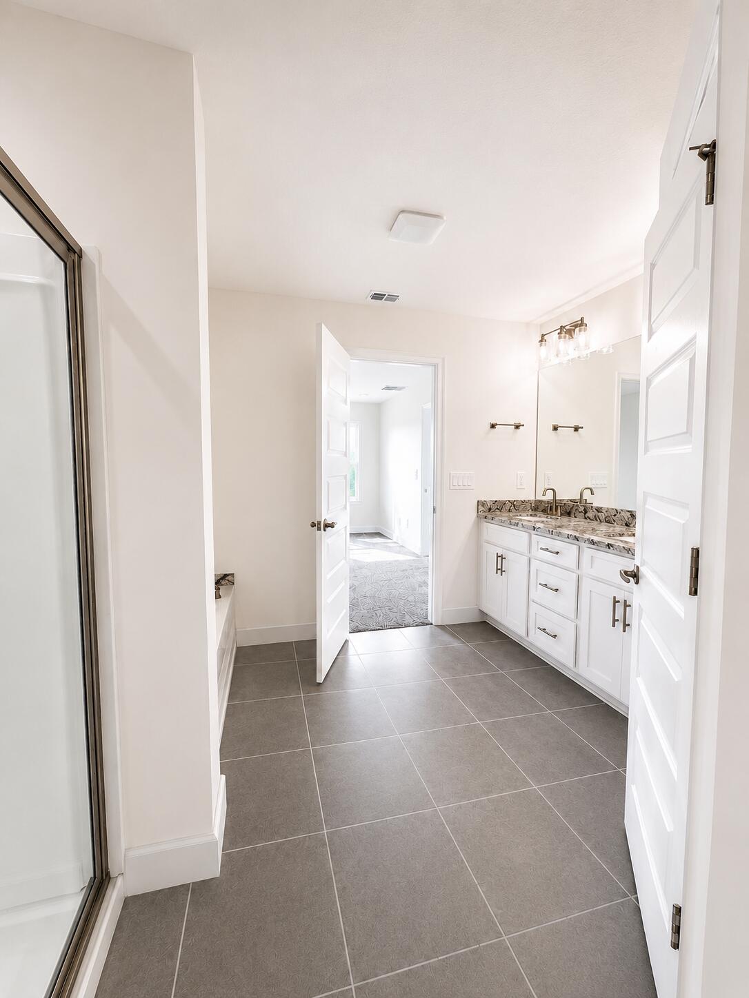 405 Ne Airoso Boulevard Property Photo 12
