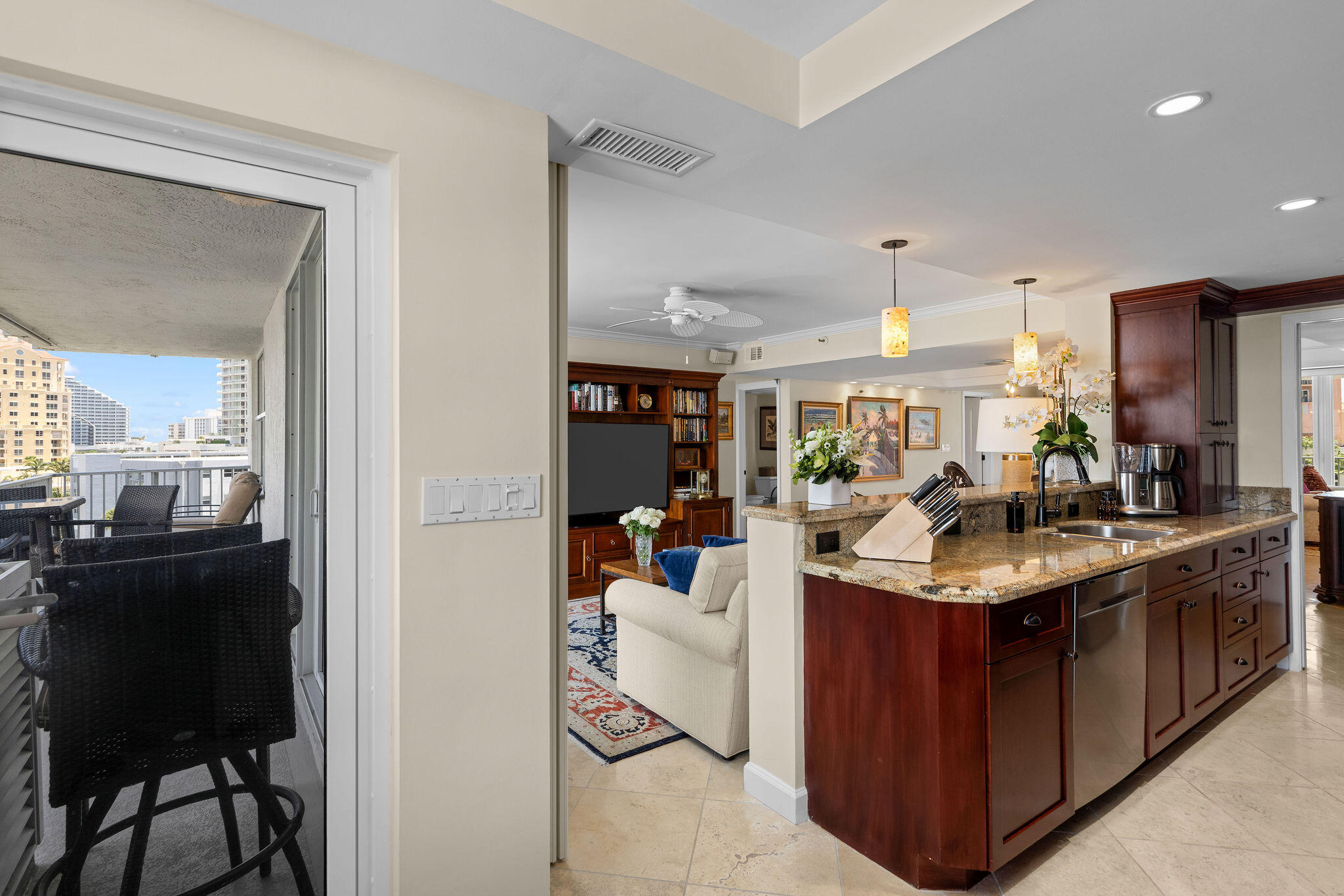 77 S Birch Road 7d Property Photo 12
