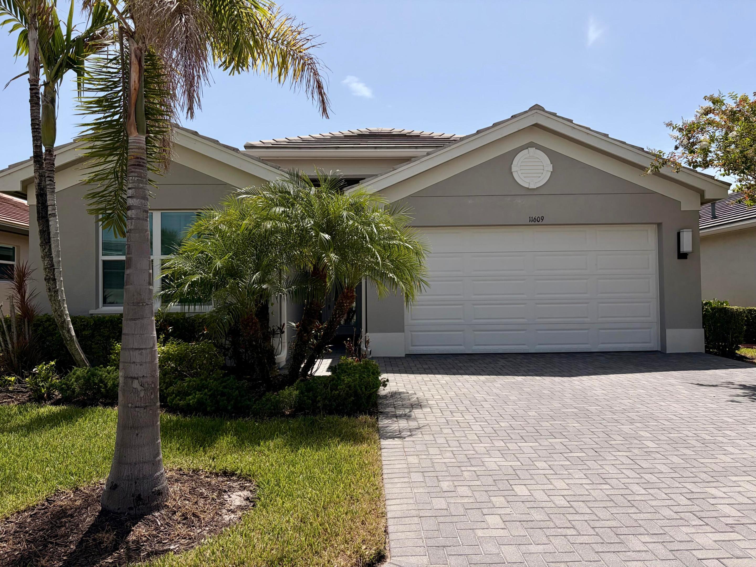 11609 SW Hawthorne Hill Road Property Photo 1