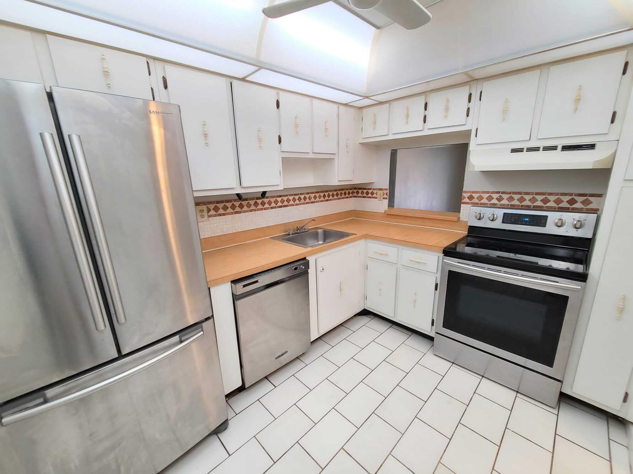 4354 NW 9TH Avenue 14-3C Property Photo 1