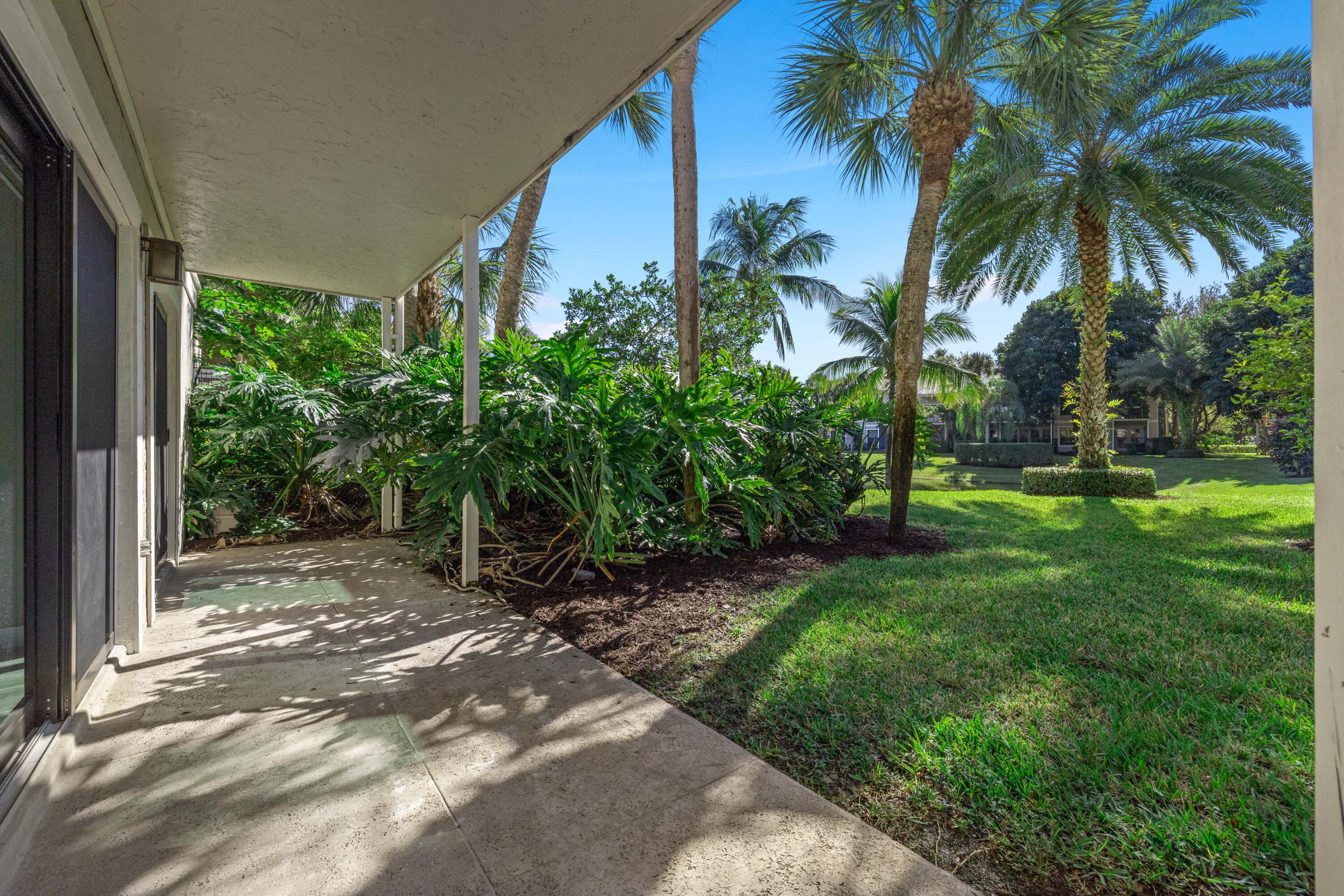11863 Wimbledon Circle 438 Property Photo 11