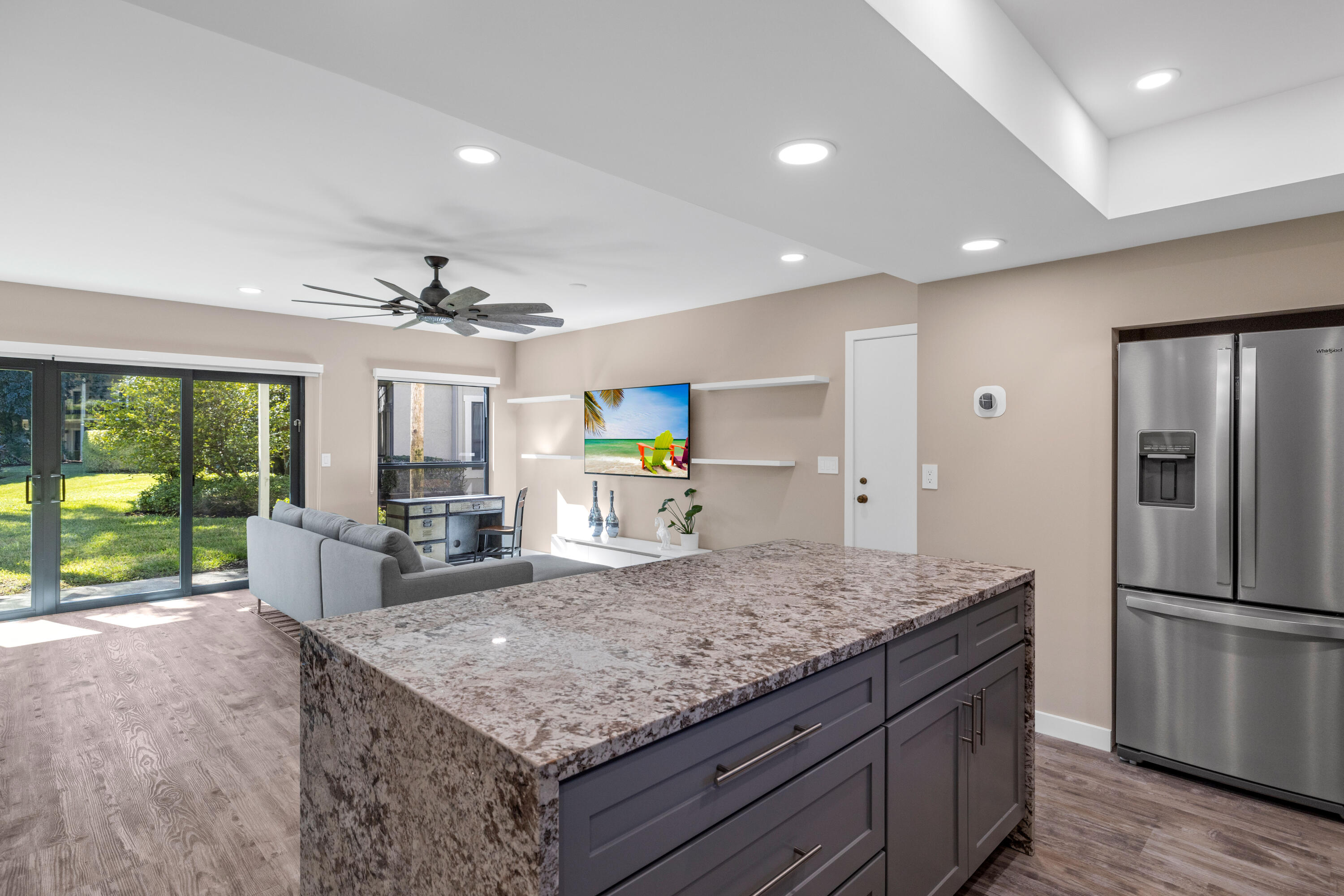 11863 Wimbledon Circle 438 Property Photo 14