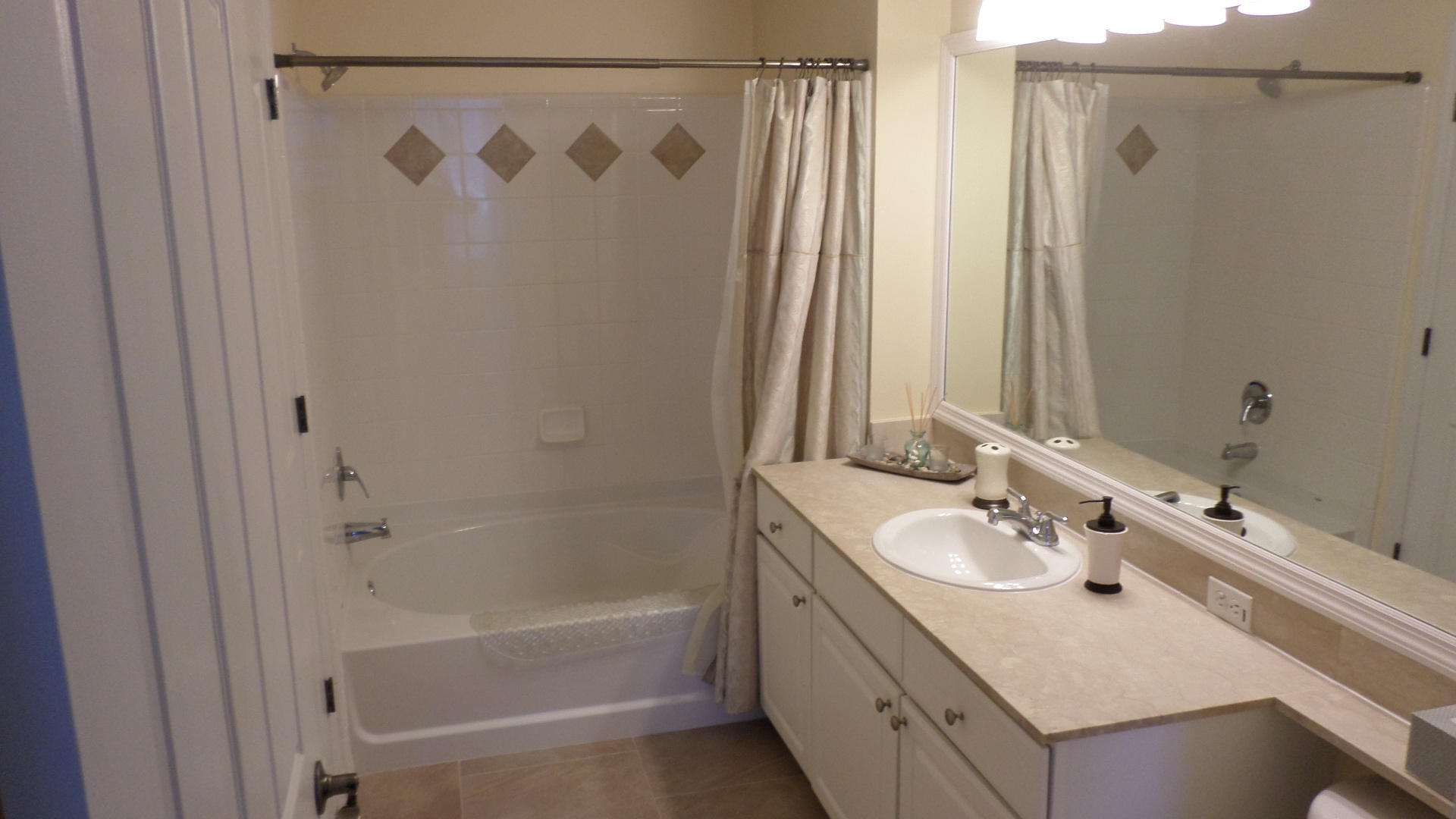 276 Murcia Drive 307 Property Photo 12