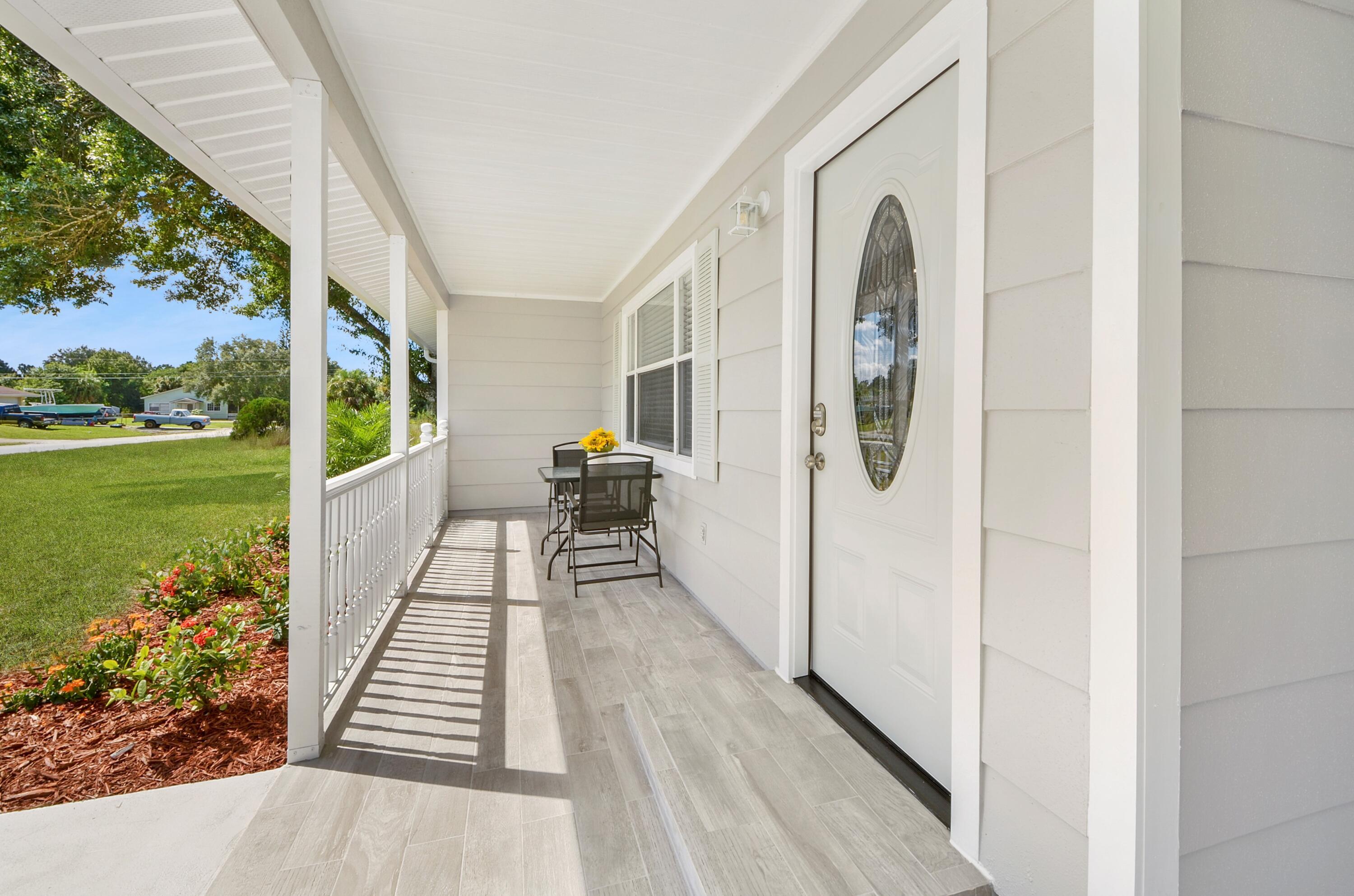 8745 98th Court Property Photo 4