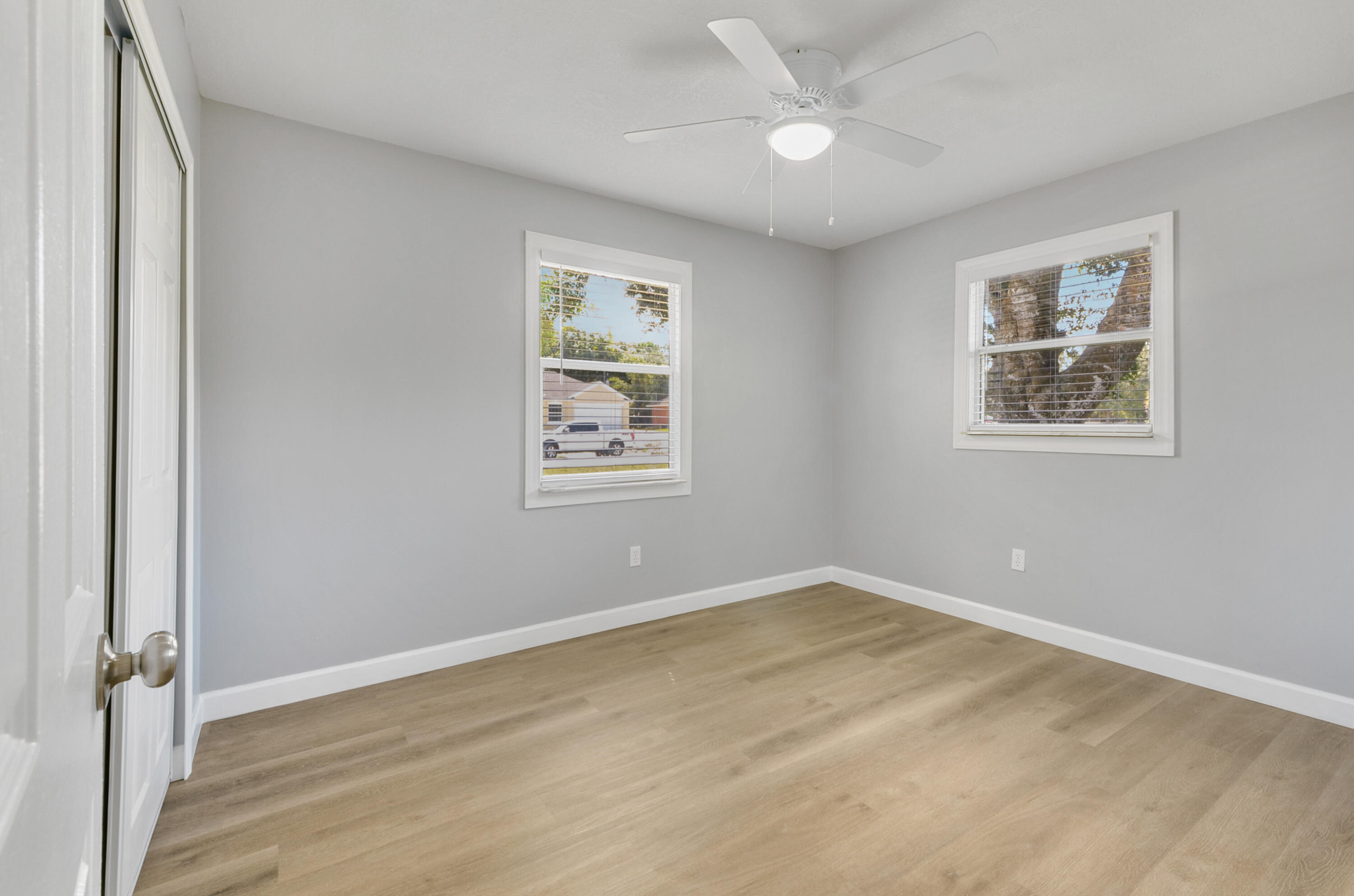 8745 98th Court Property Photo 17