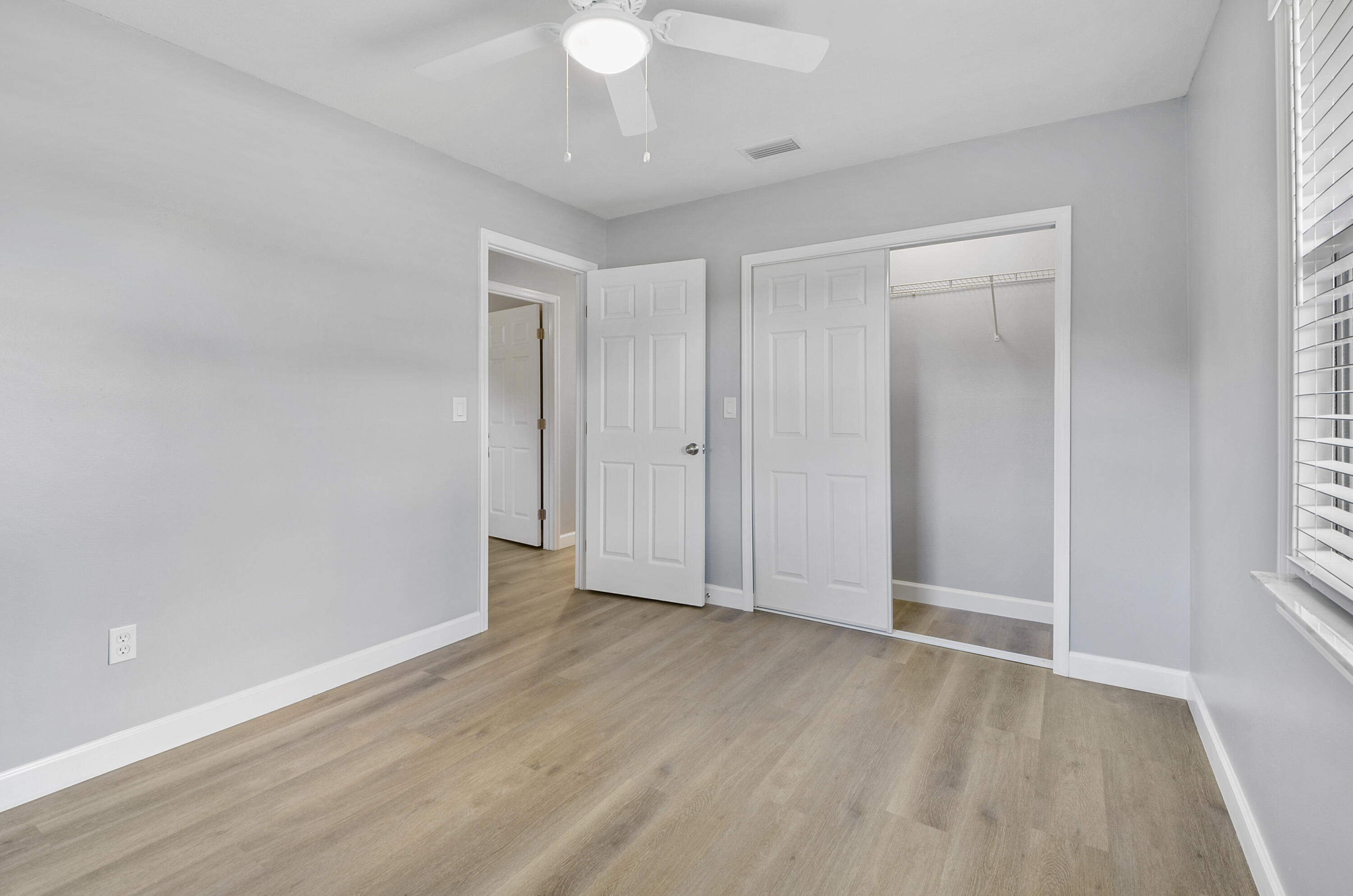 8745 98th Court Property Photo 18