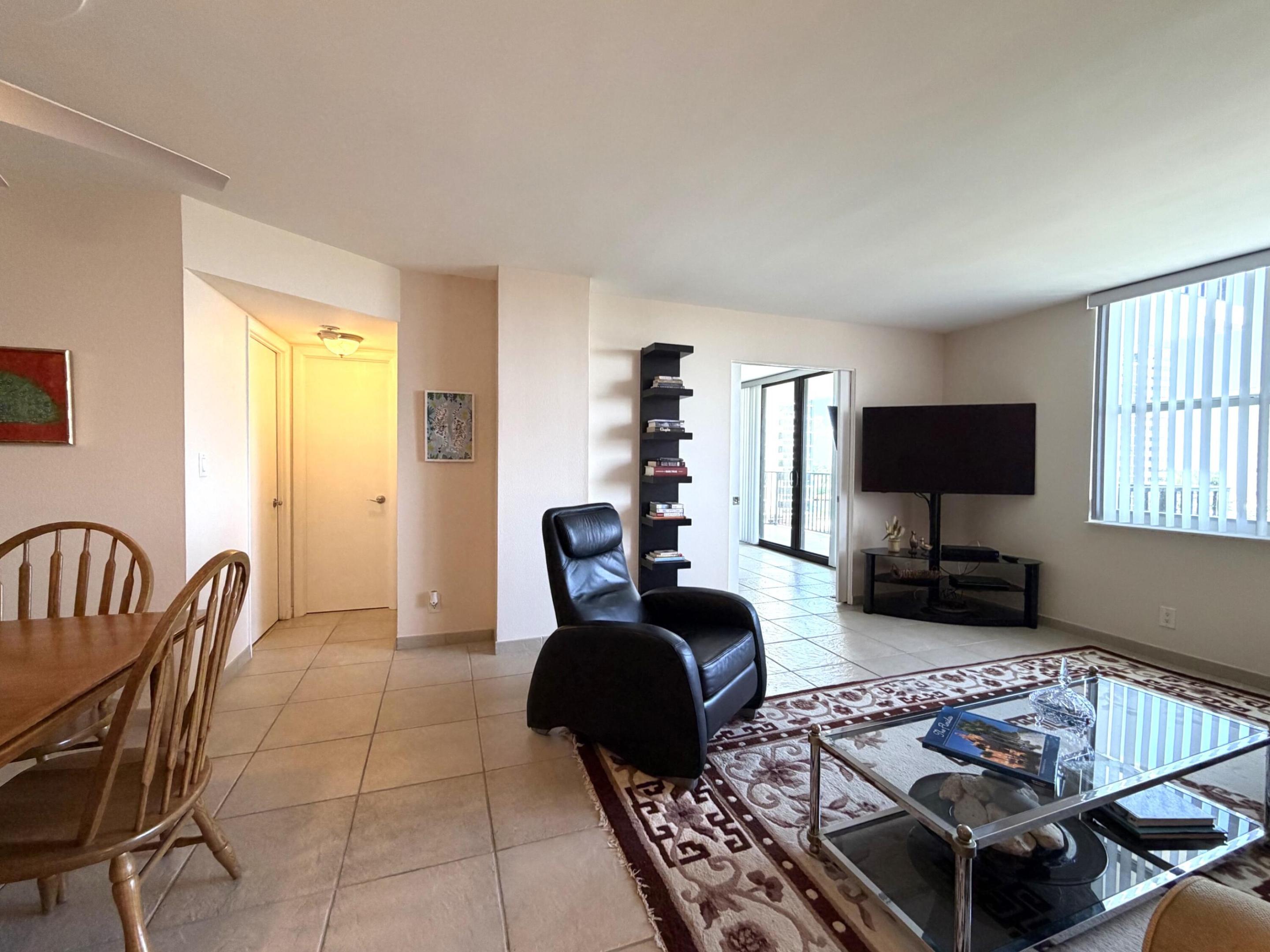 2101 S Ocean Drive 505 Property Photo 11