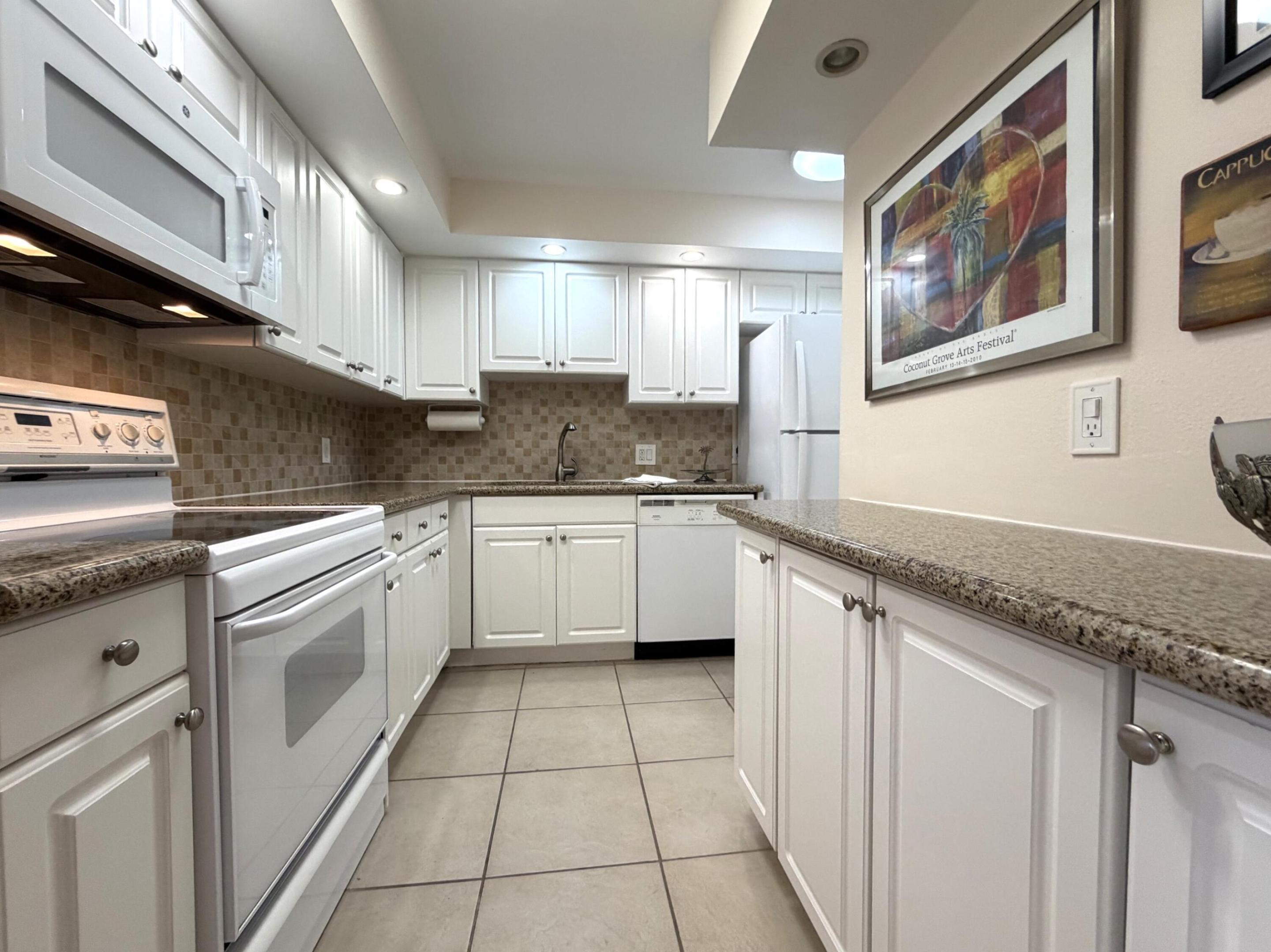 2101 S Ocean Drive 505 Property Photo 13