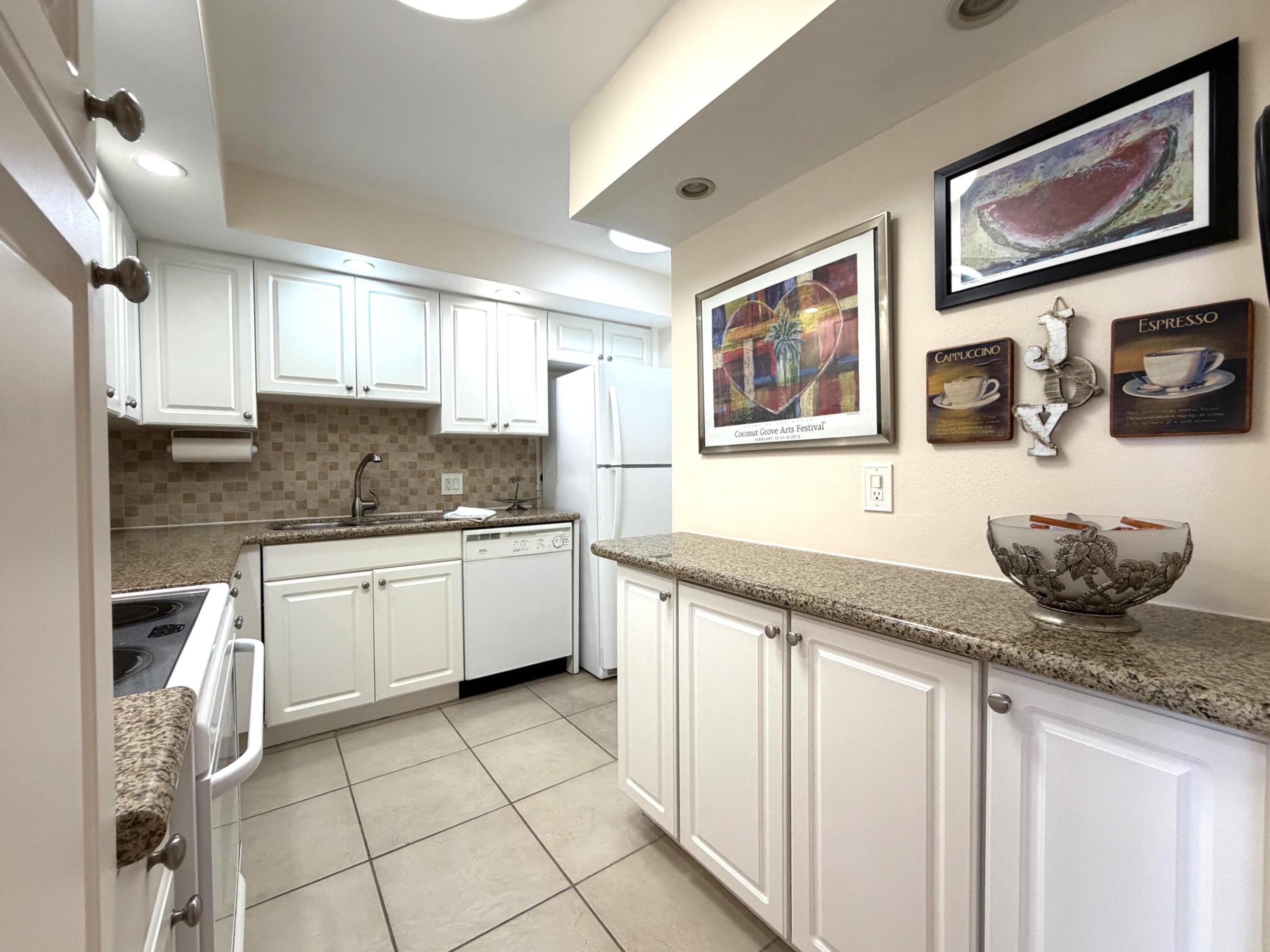 2101 S Ocean Drive 505 Property Photo 14