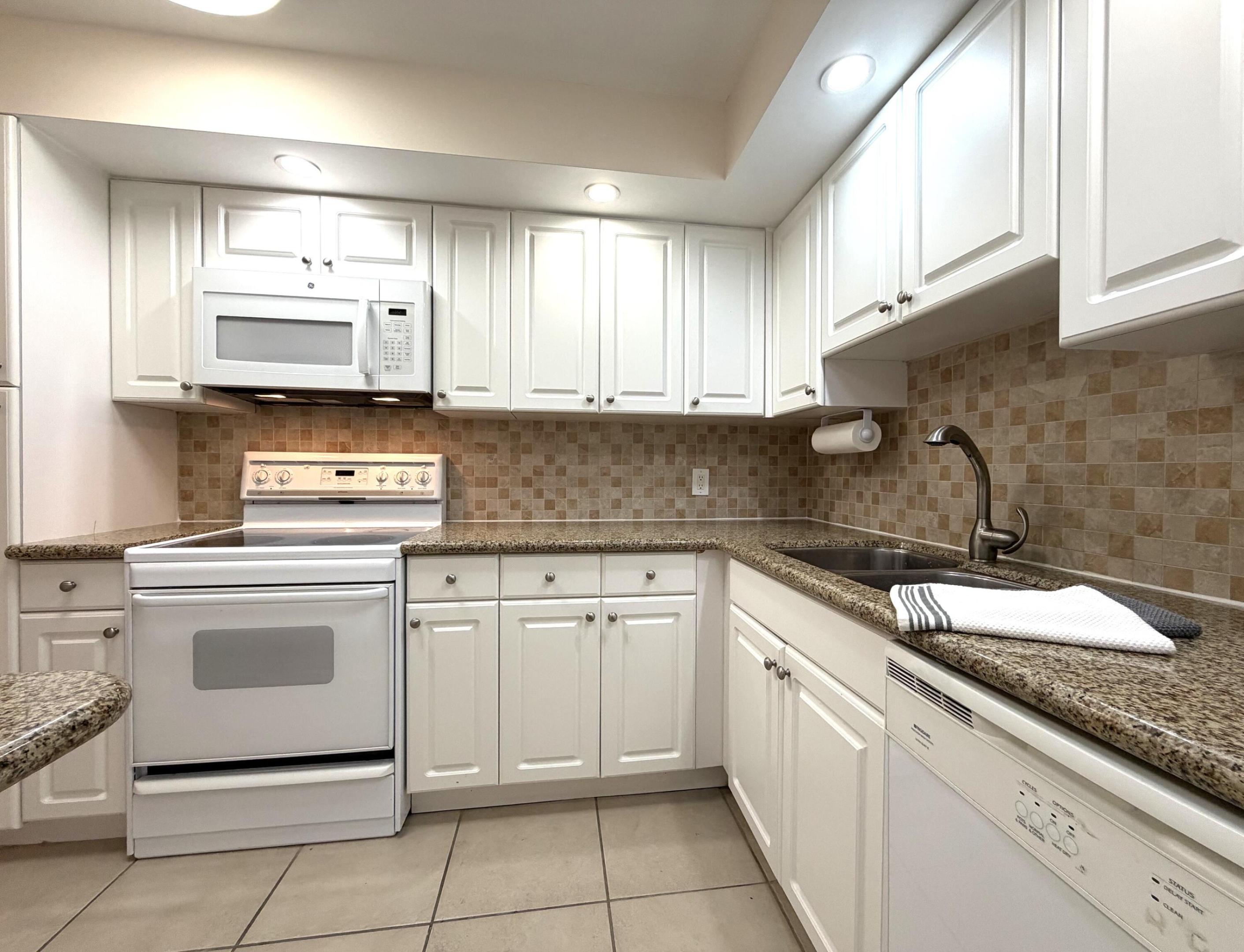 2101 S Ocean Drive 505 Property Photo 15