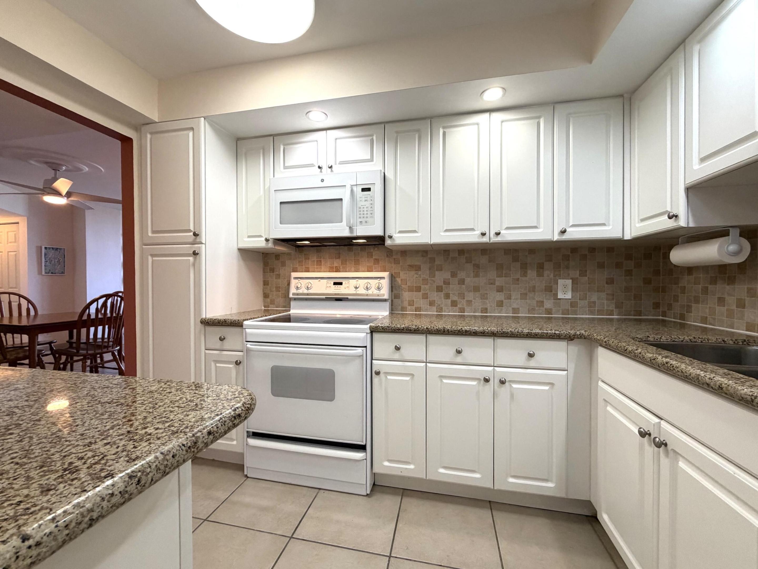 2101 S Ocean Drive 505 Property Photo 16