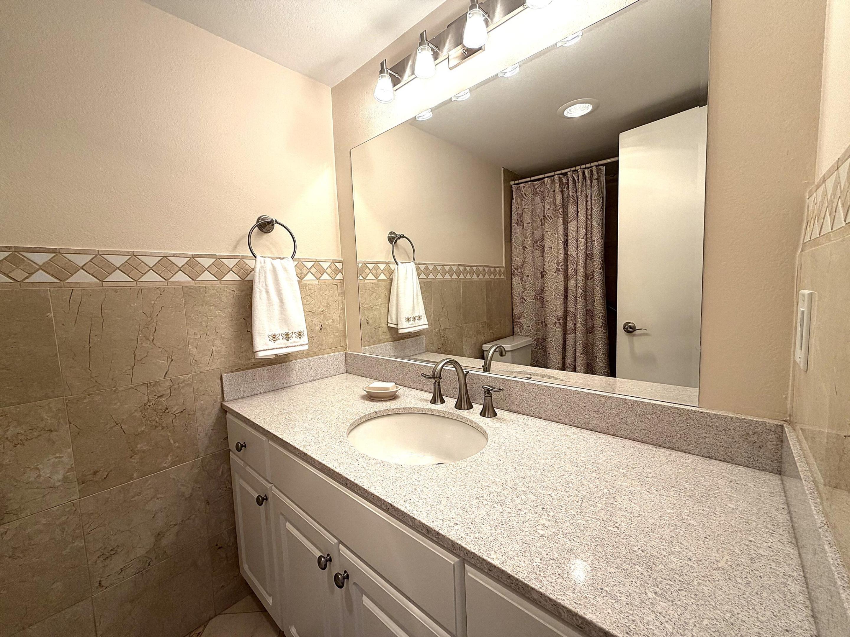 2101 S Ocean Drive 505 Property Photo 22