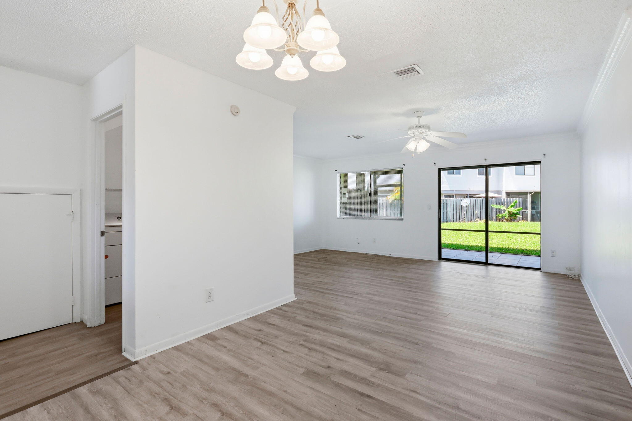 2305 Seaside Drive Property Photo 6