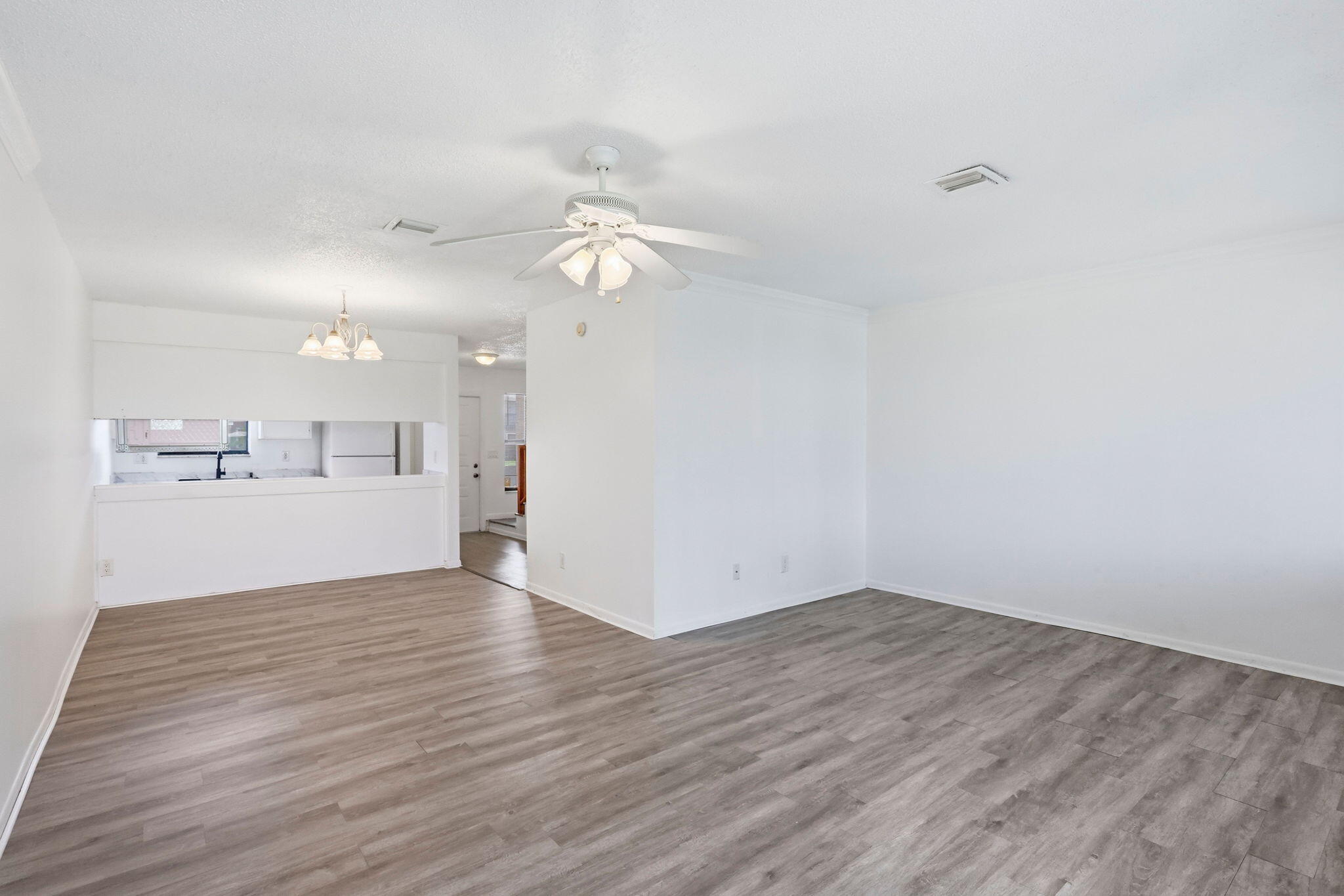 2305 Seaside Drive Property Photo 7
