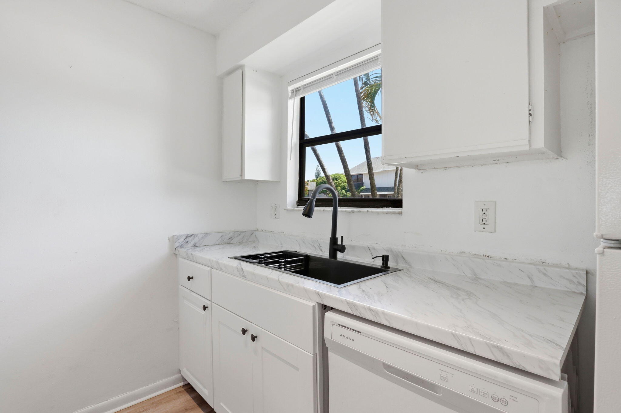 2305 Seaside Drive Property Photo 9