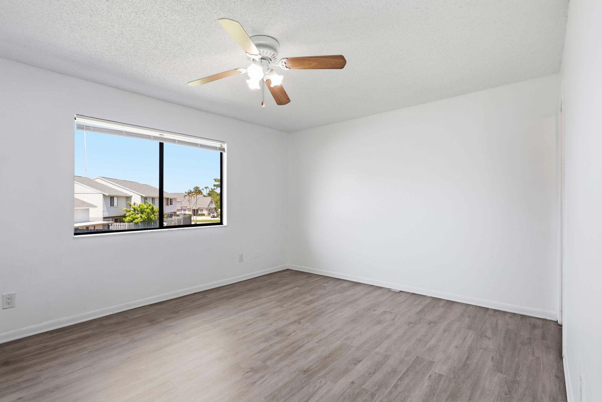 2305 Seaside Drive Property Photo 23