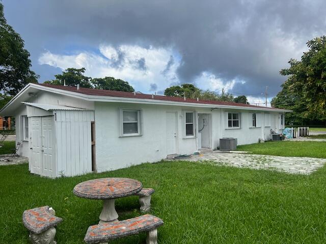 106 Nw 12th Avenue 1-2 Property Photo 1