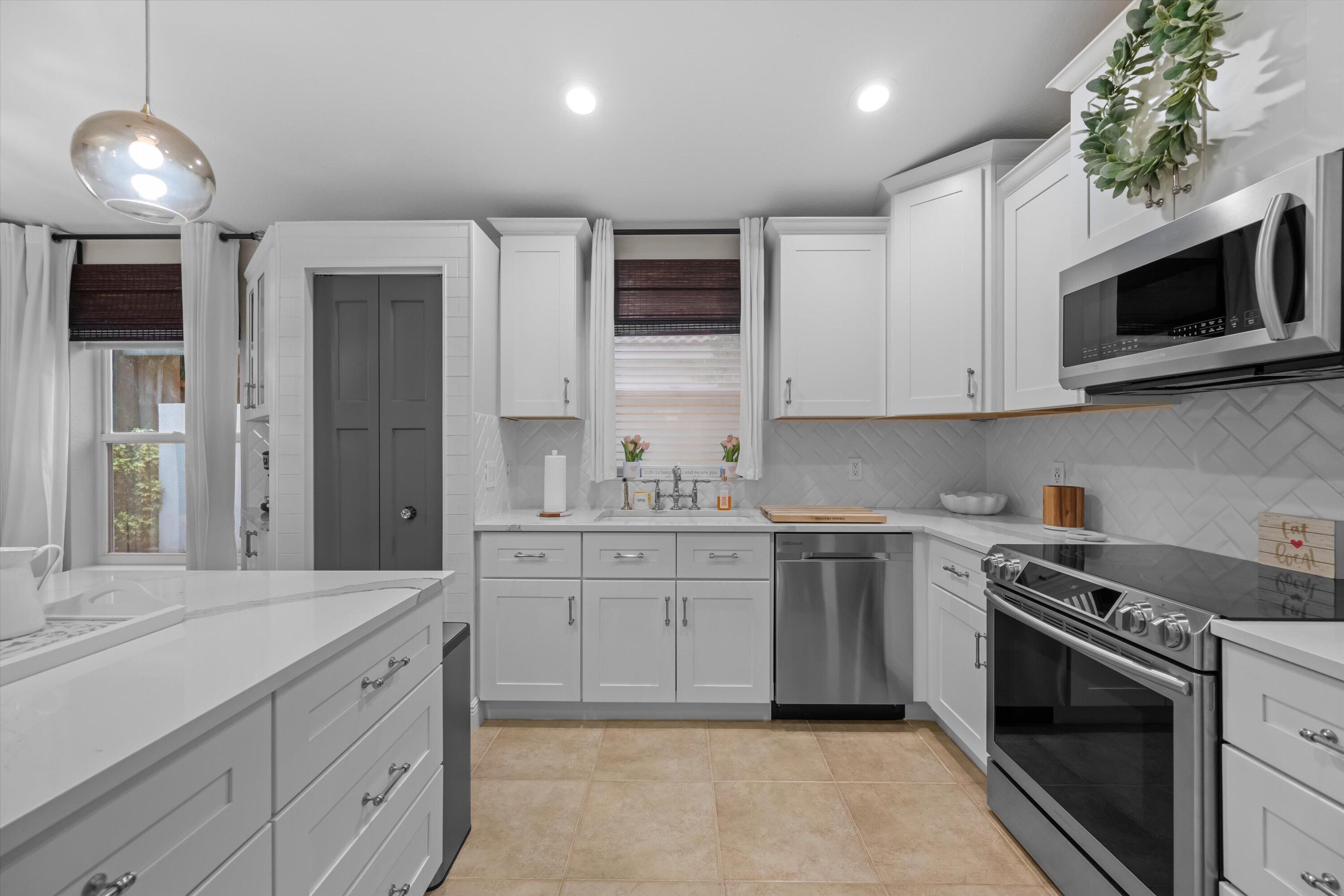4221 Bluff Harbor Way Property Photo 17