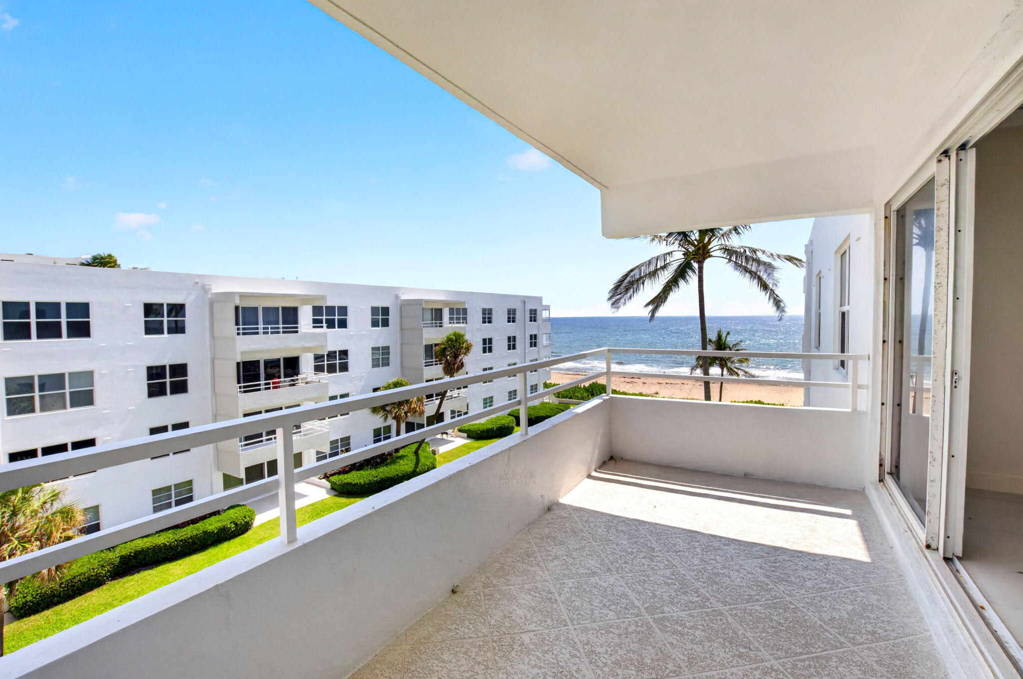 2701 S Ocean Boulevard 47 Property Photo 35