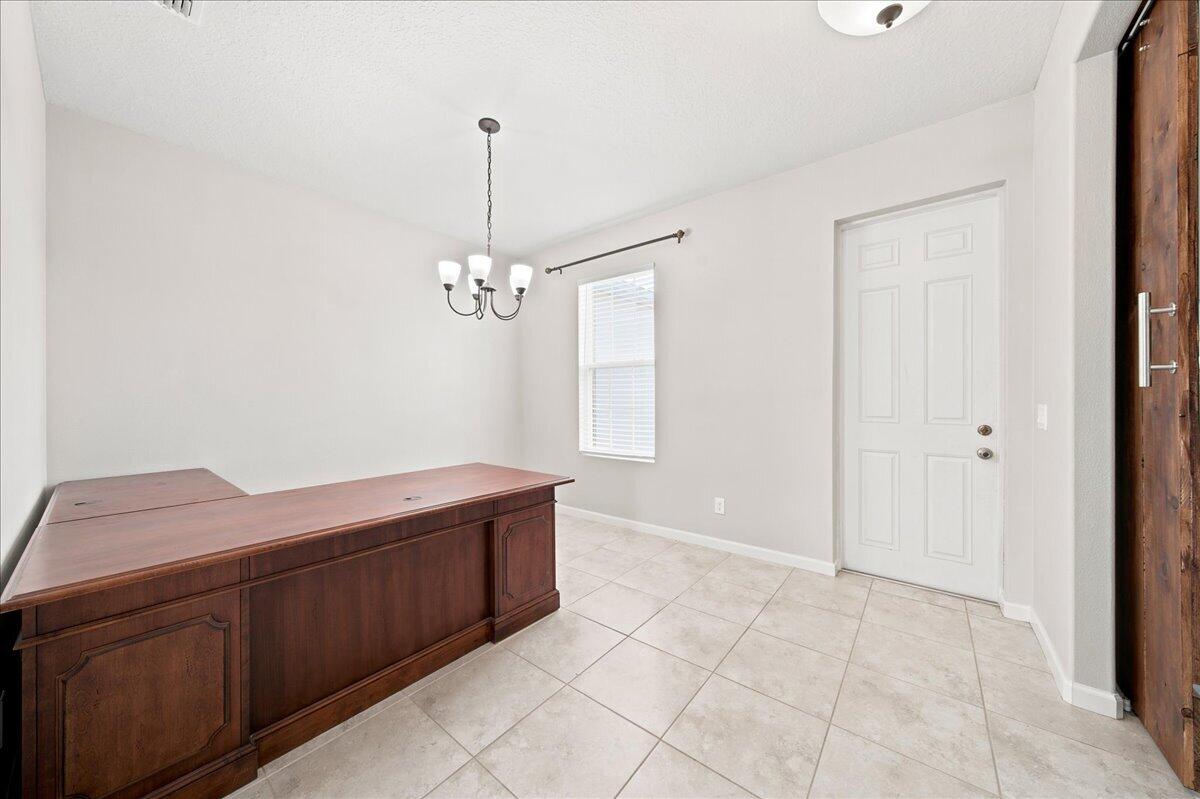 777 Indigo Street Se Property Photo 7