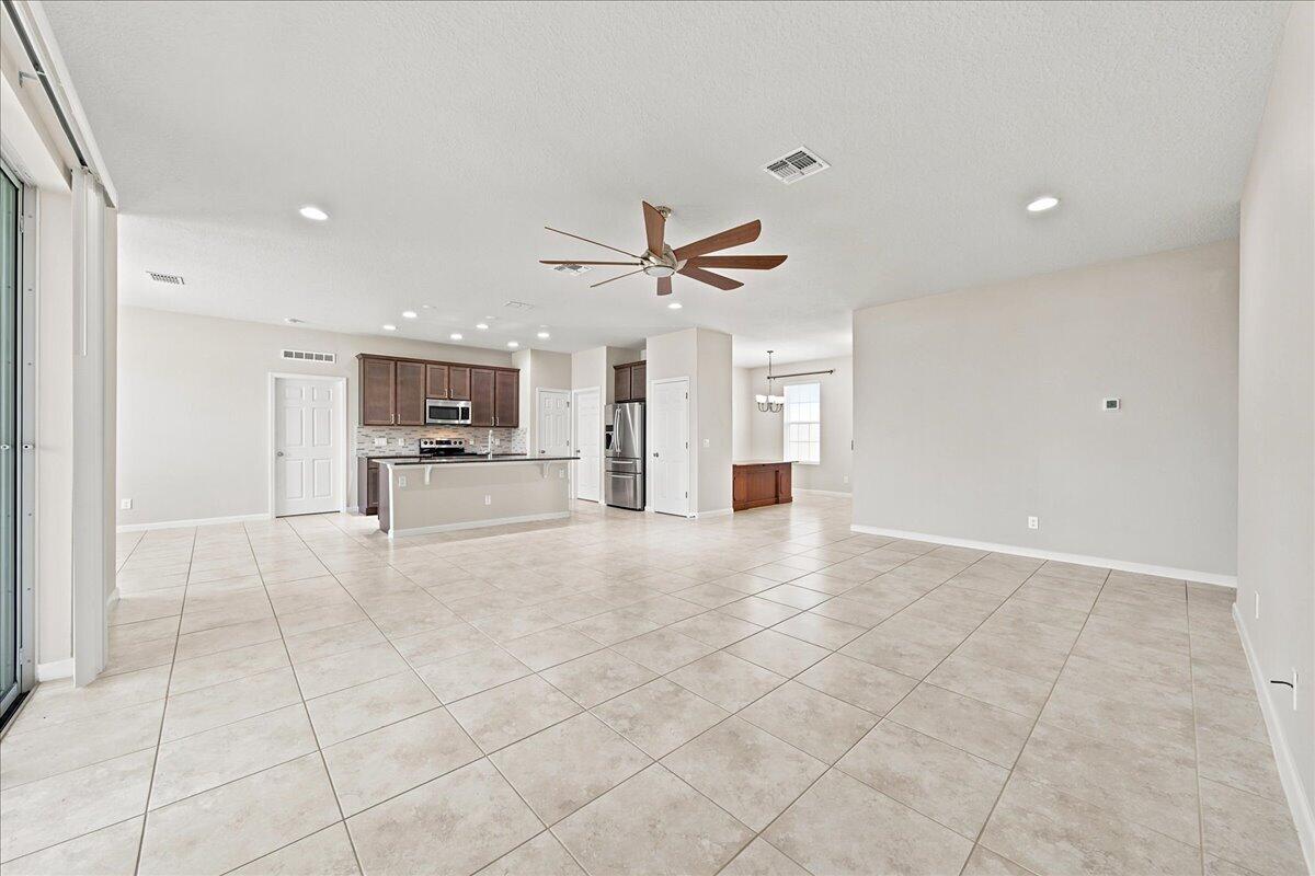 777 Indigo Street Se Property Photo 16
