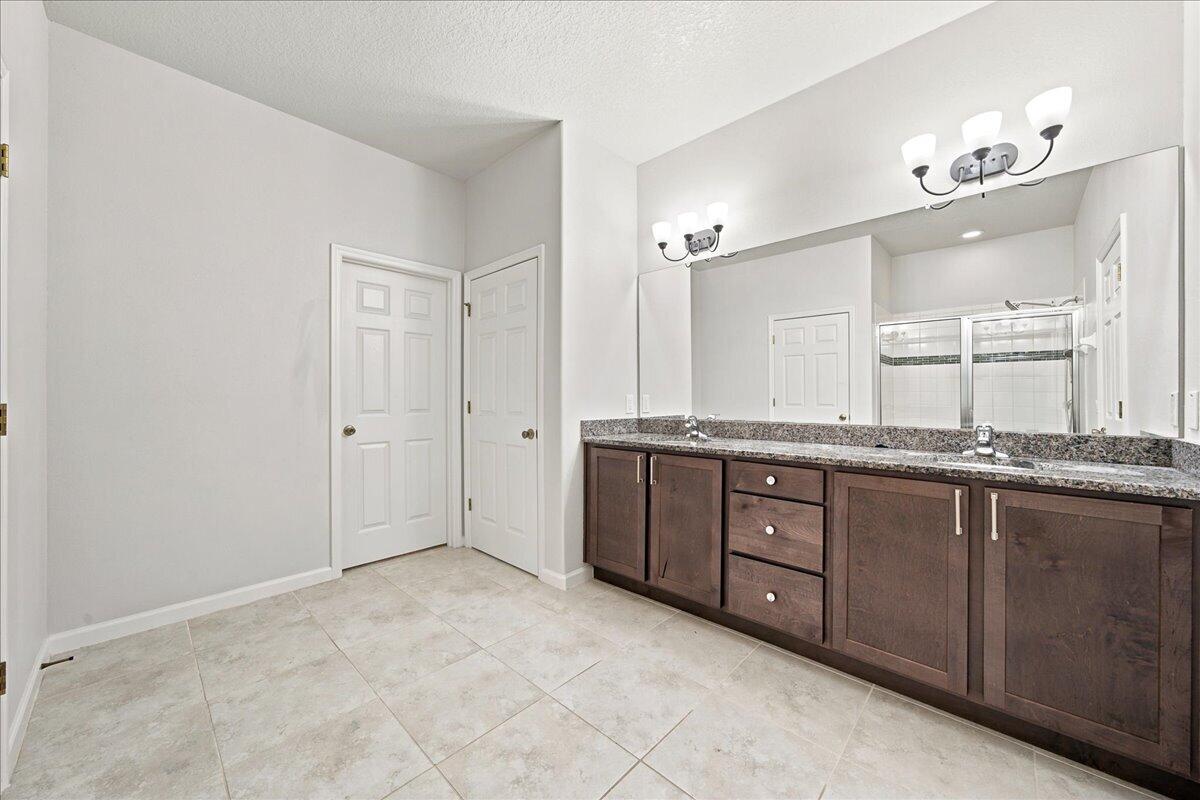 777 Indigo Street Se Property Photo 20