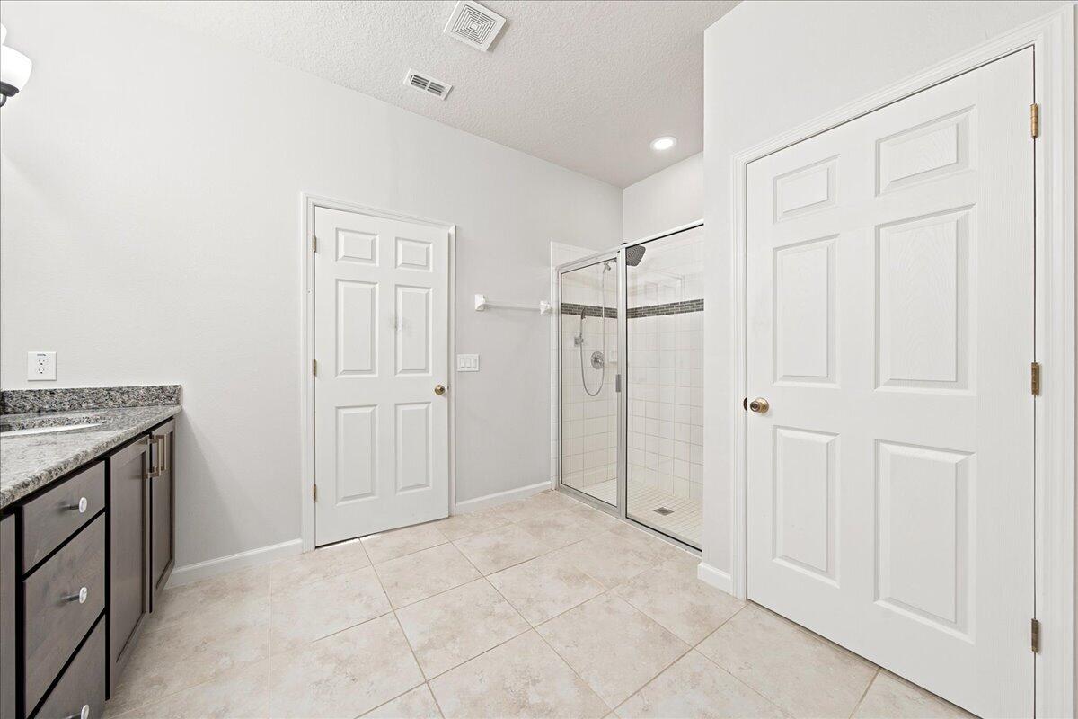 777 Indigo Street Se Property Photo 21
