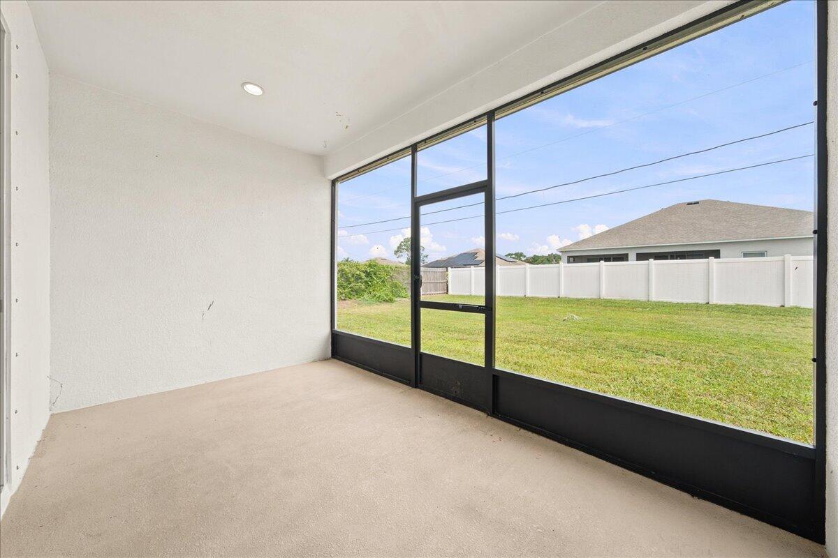 777 Indigo Street Se Property Photo 30