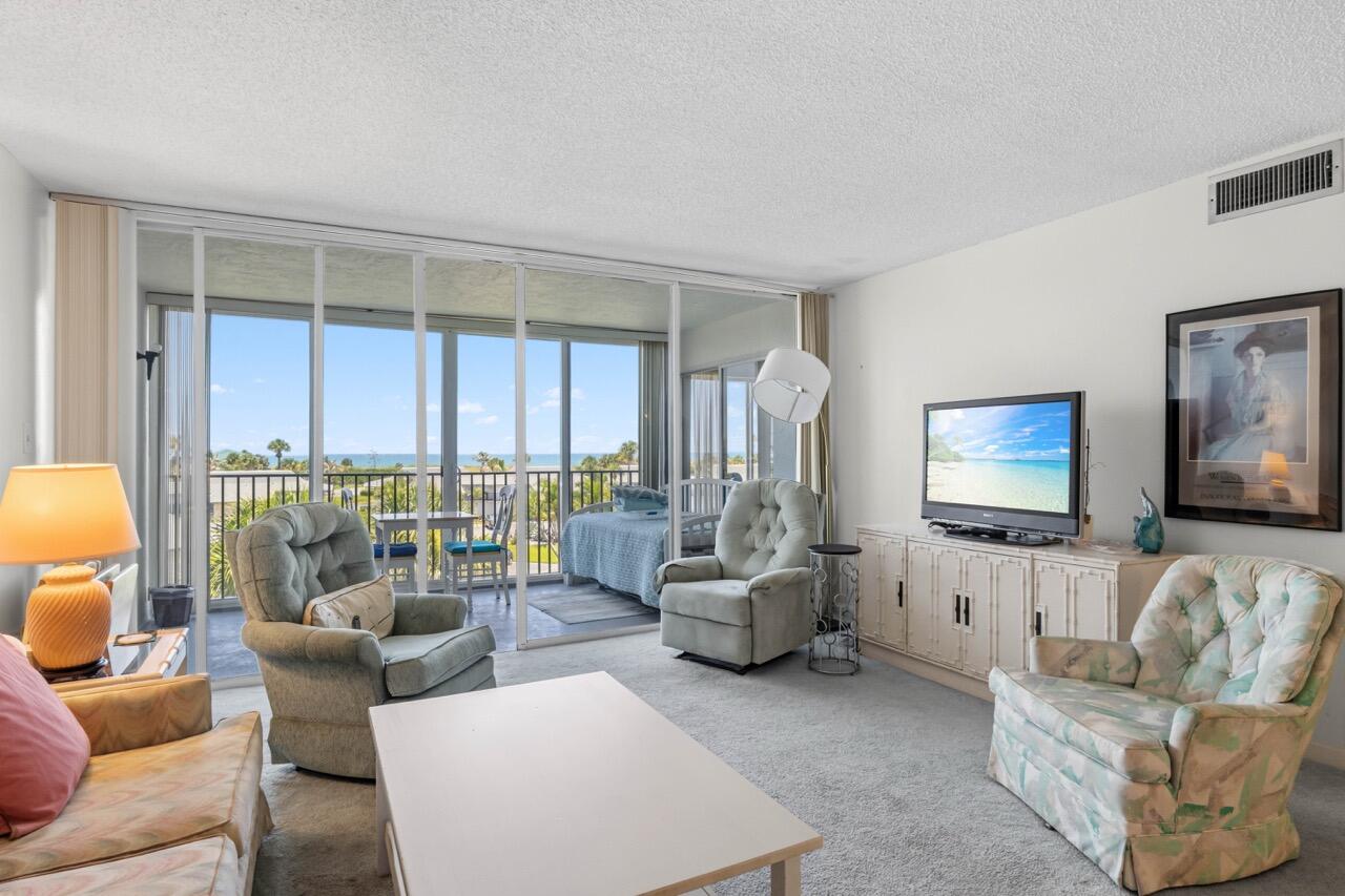 2400 S Ocean Drive 7242 Property Photo 3