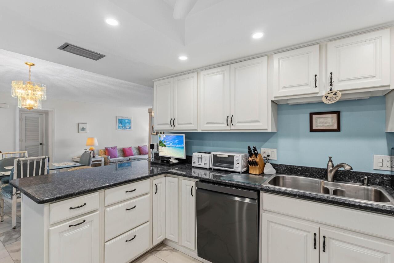 2400 S Ocean Drive 7242 Property Photo 8