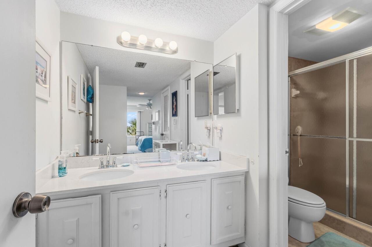 2400 S Ocean Drive 7242 Property Photo 9