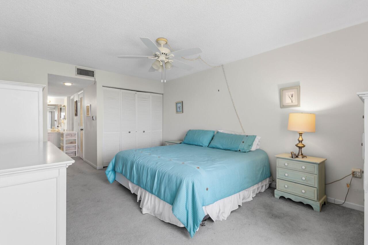 2400 S Ocean Drive 7242 Property Photo 12