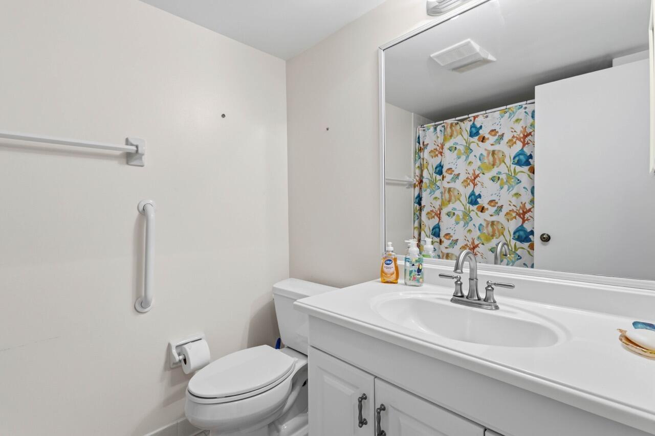 2400 S Ocean Drive 7242 Property Photo 16