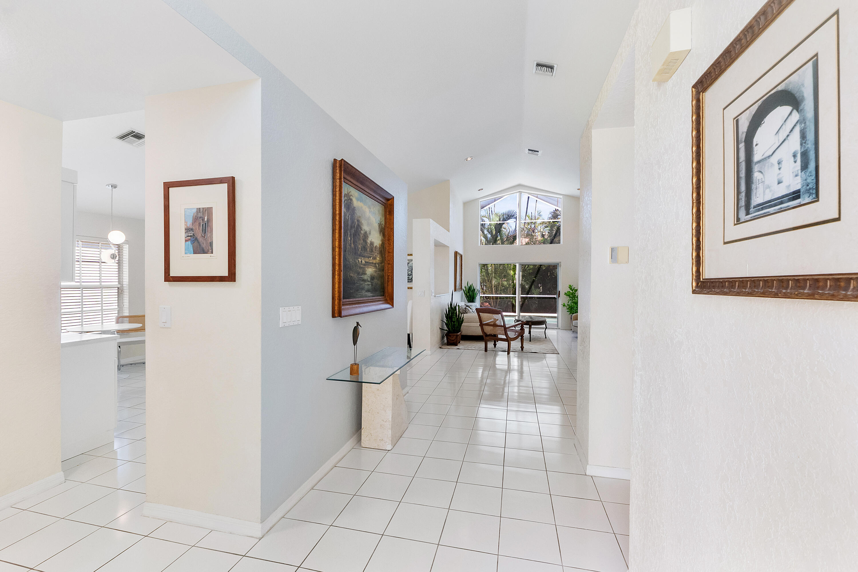 2016 Island Circle Property Photo 11