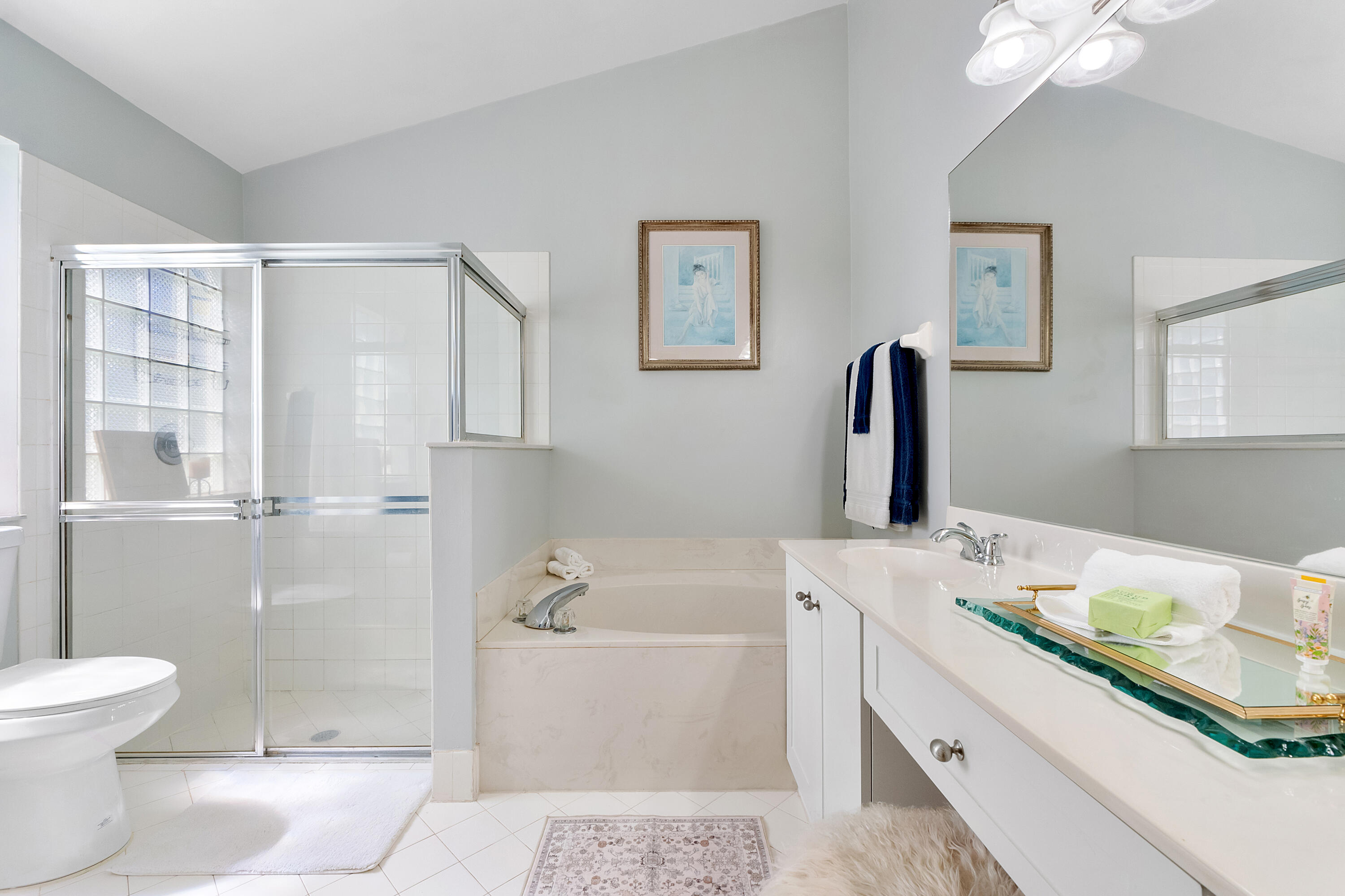 2016 Island Circle Property Photo 15