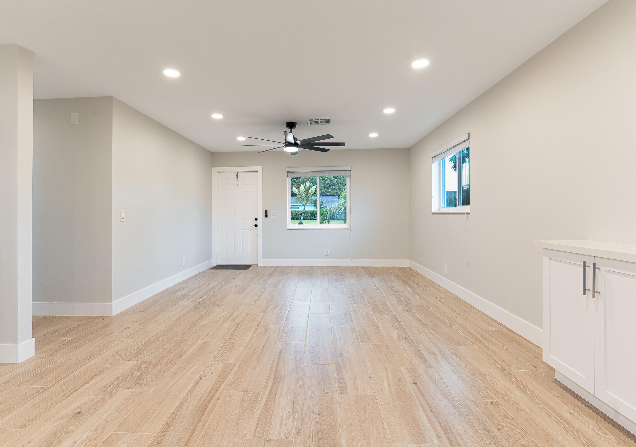 7430 Cocoanut Drive Property Photo 8