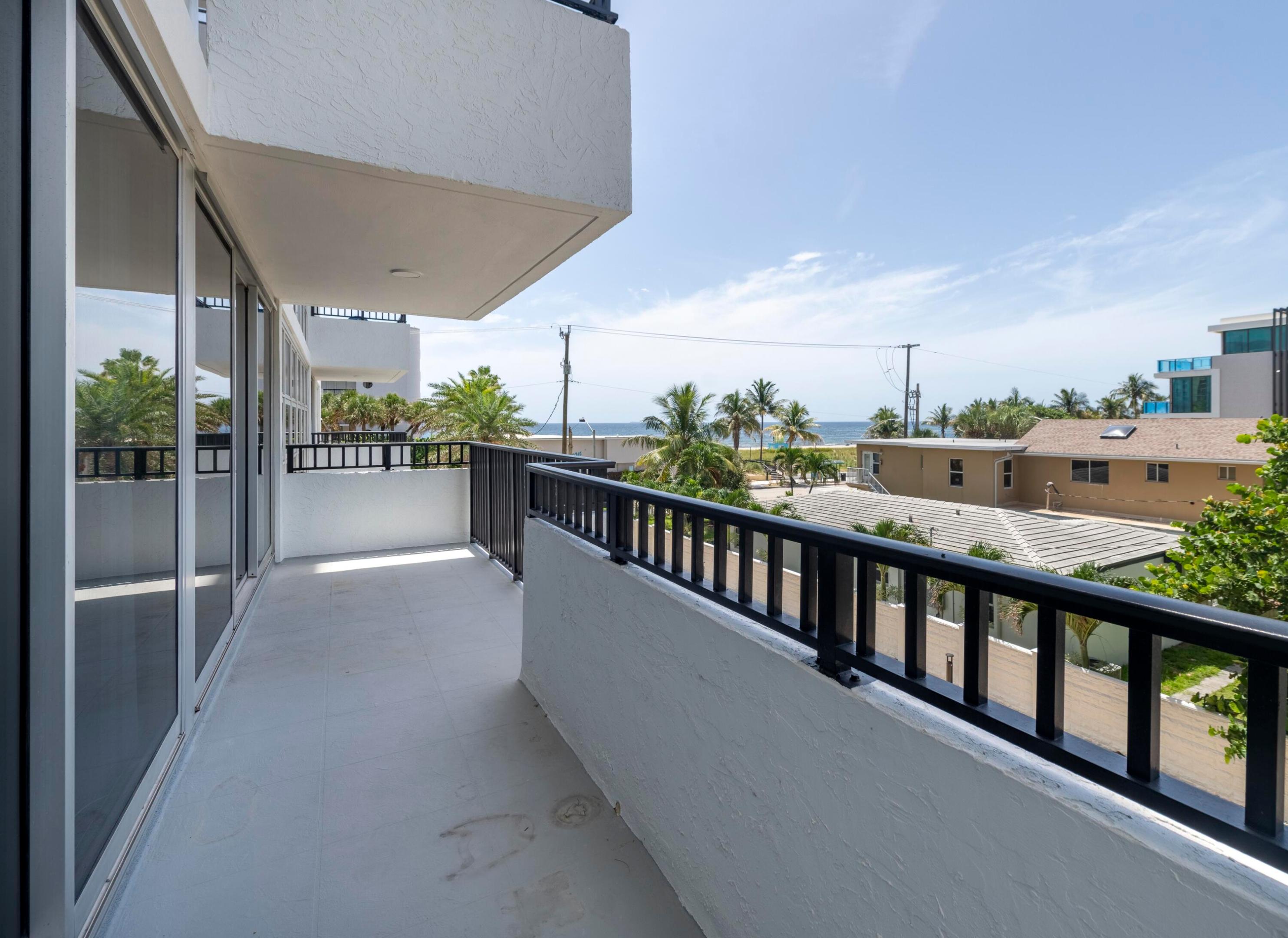 525 N Ocean Boulevard 423 Property Photo 2