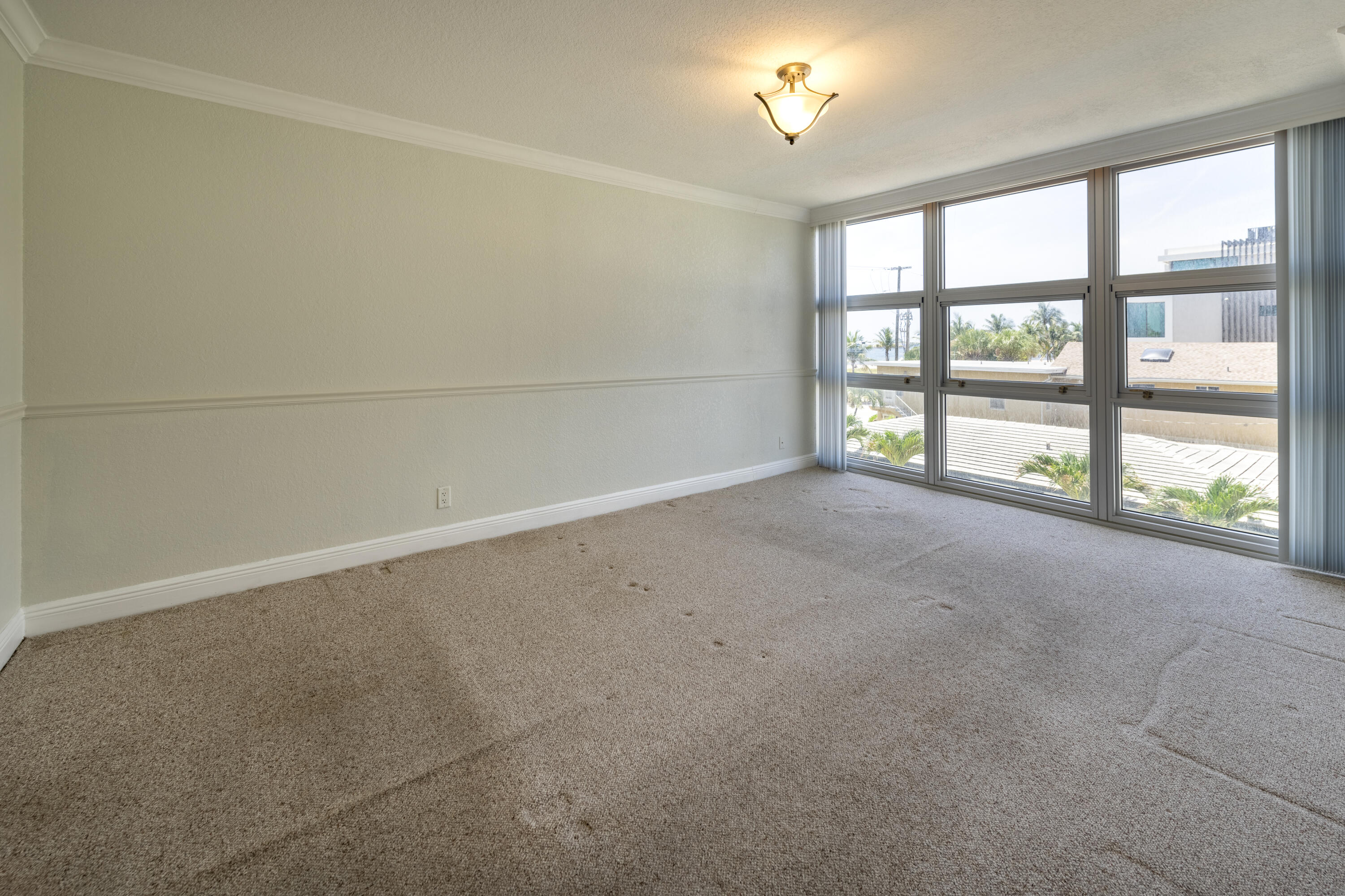 525 N Ocean Boulevard 423 Property Photo 8