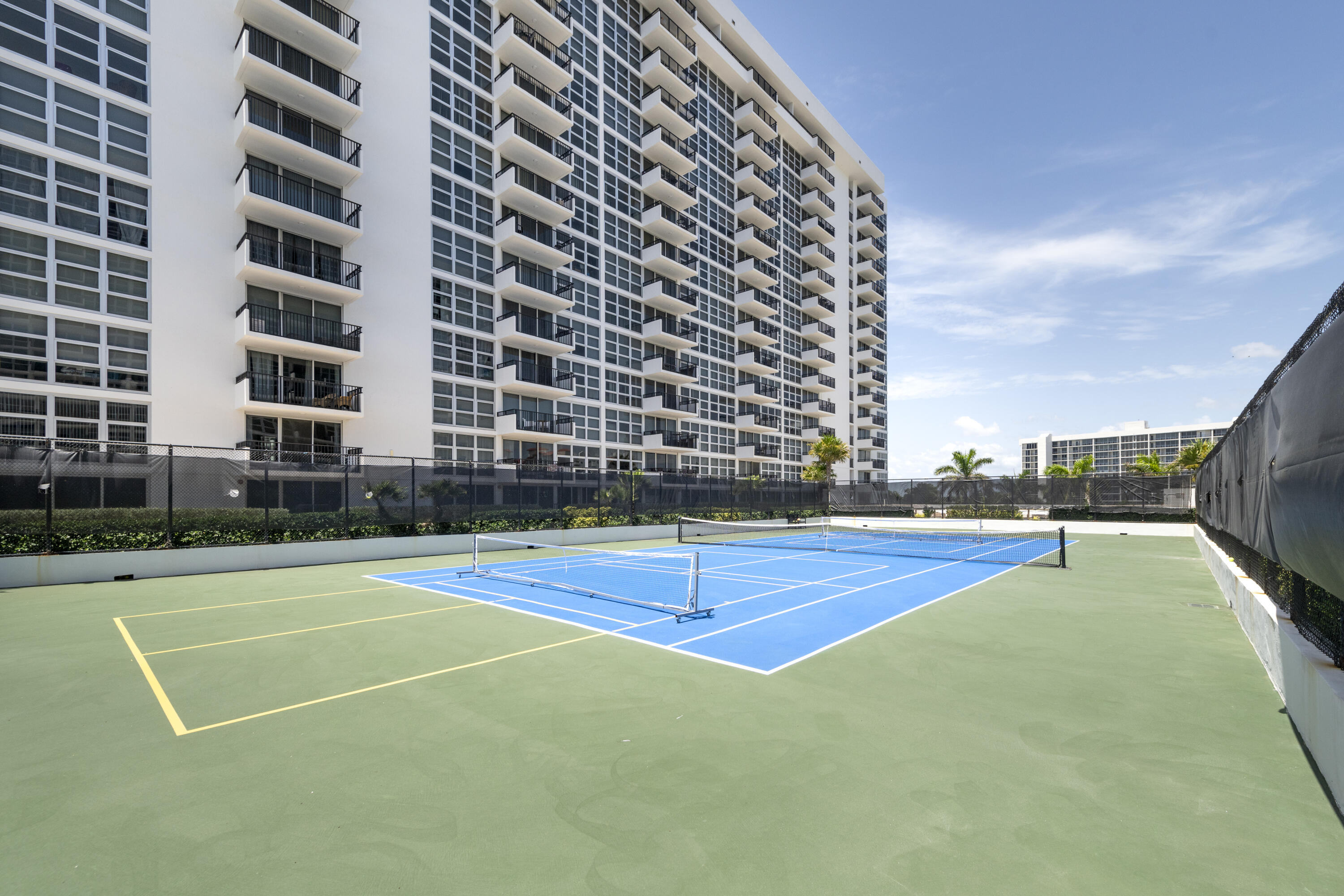 525 N Ocean Boulevard 423 Property Photo 23