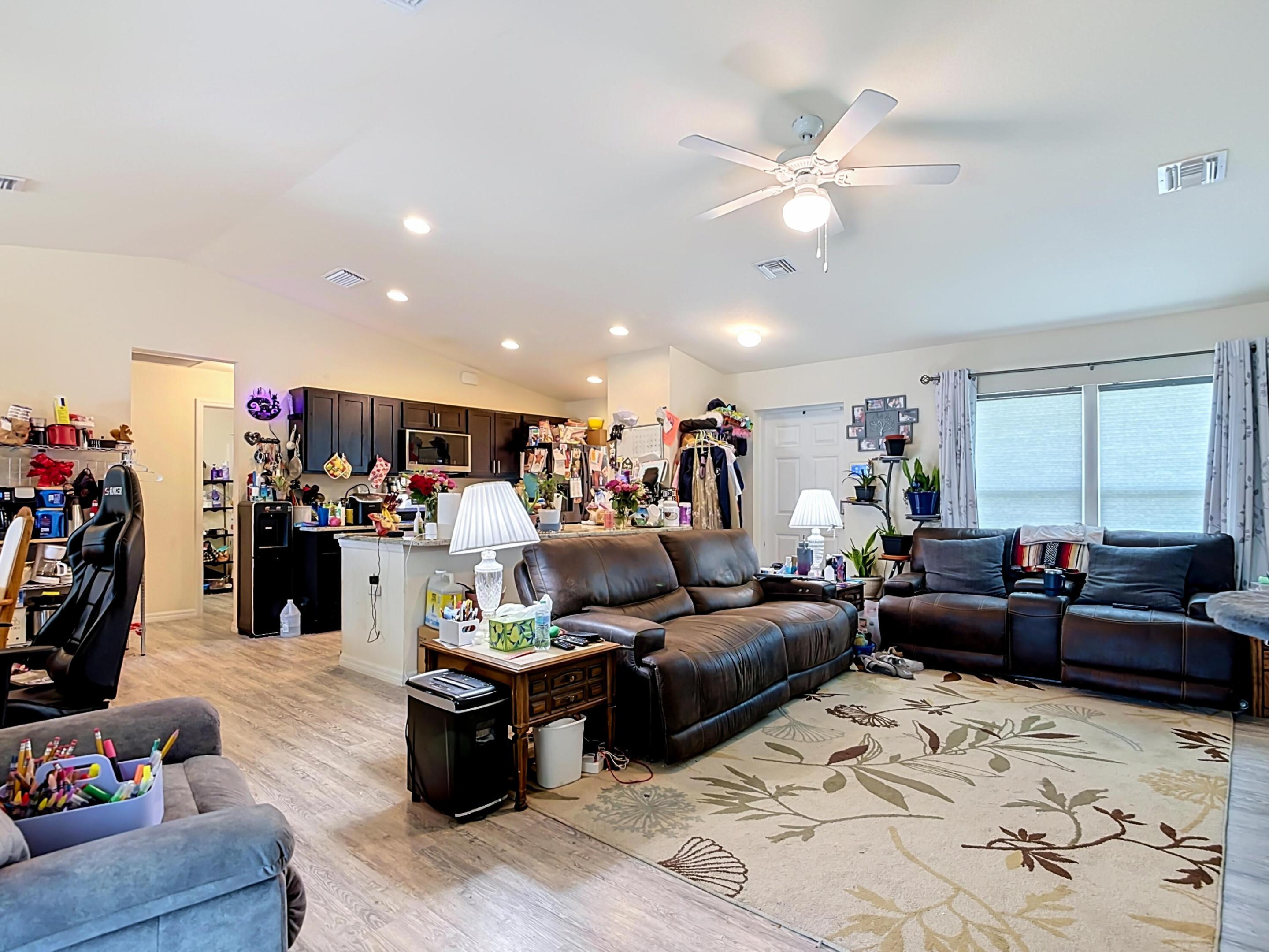 5042 Se Tradewinds Circle Property Photo 2