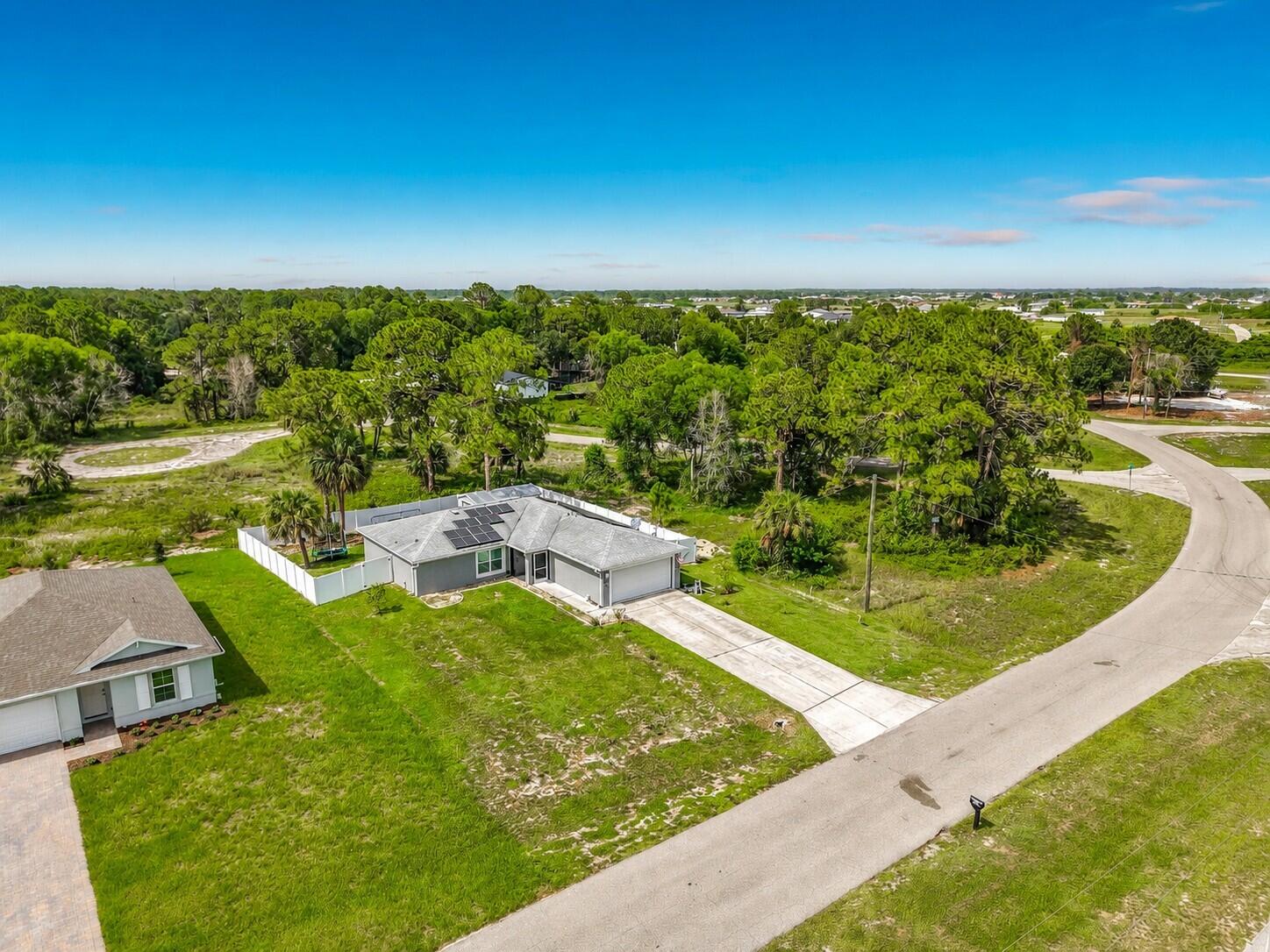 5042 Se Tradewinds Circle Property Photo 15