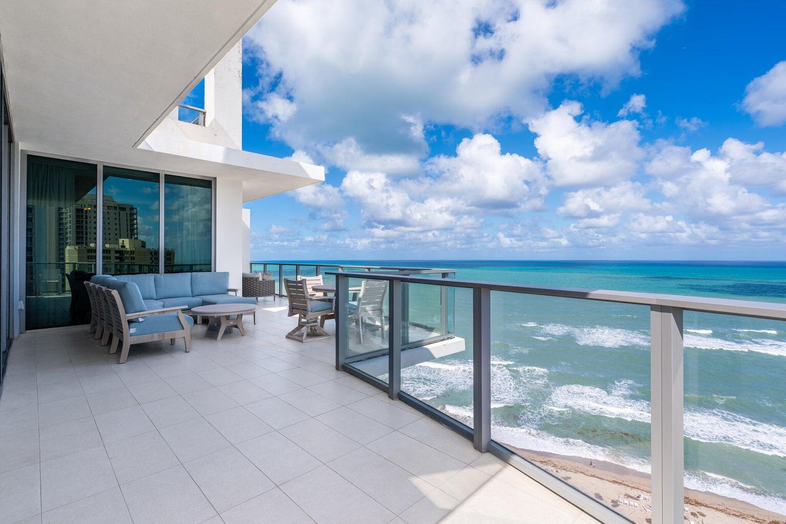 3100 N Ocean Drive H-ph3 Property Photo 10