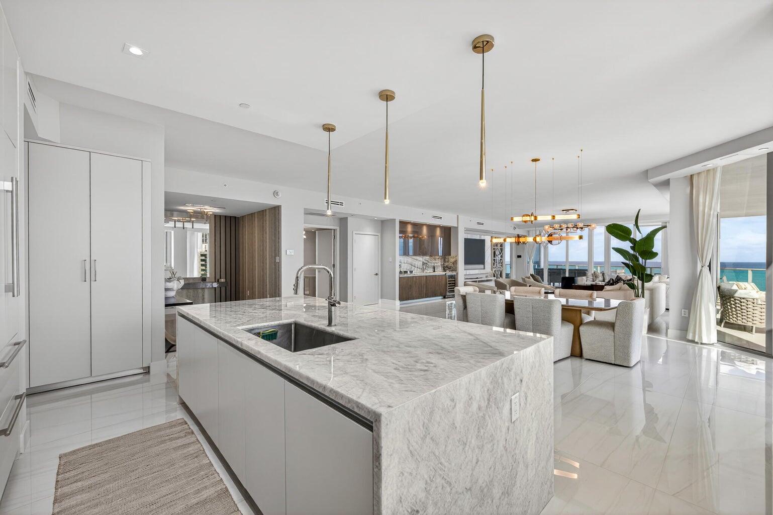 3100 N Ocean Drive H-ph3 Property Photo 18