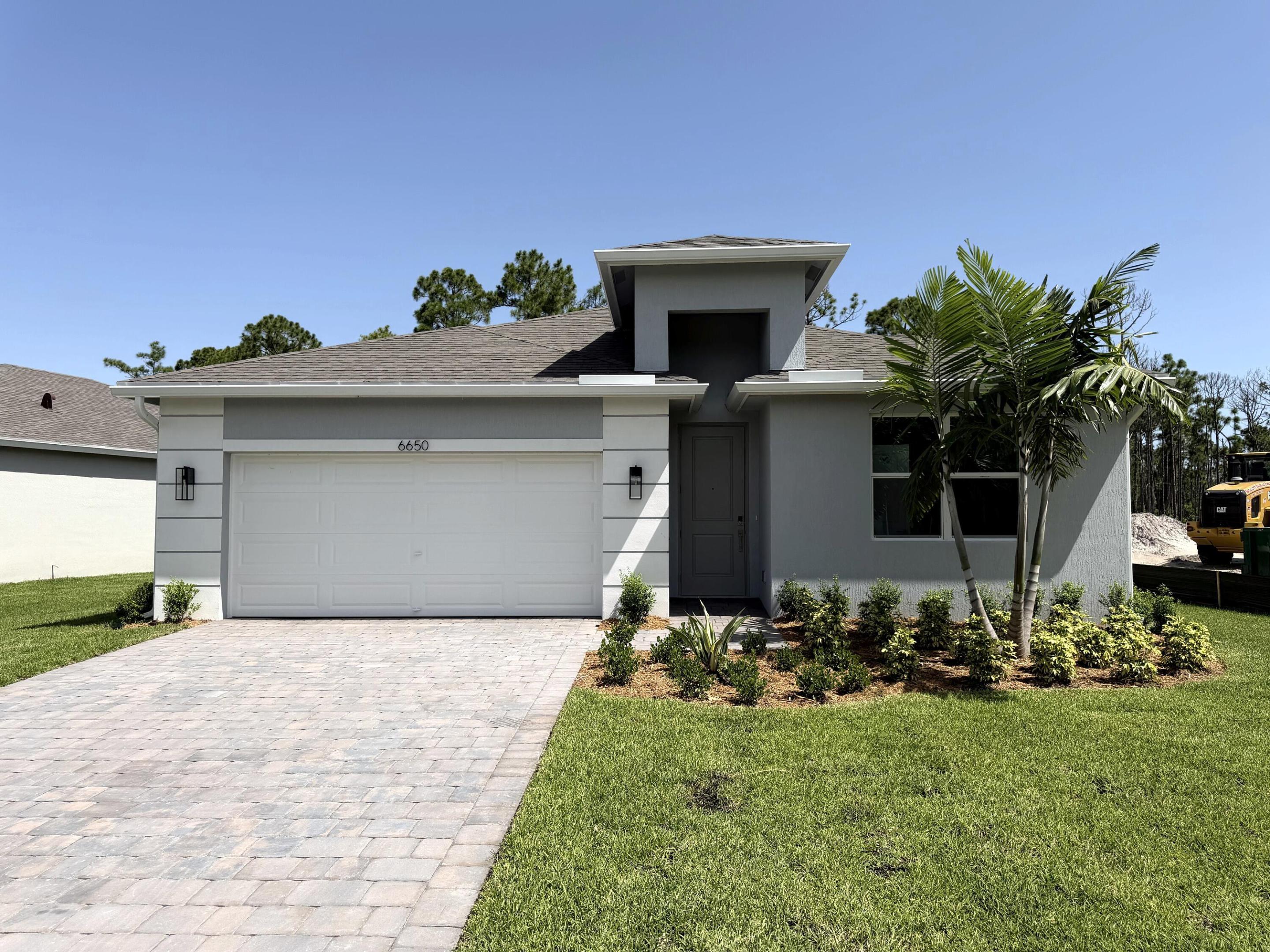 6650 SE Park Trace Drive Property Photo 1