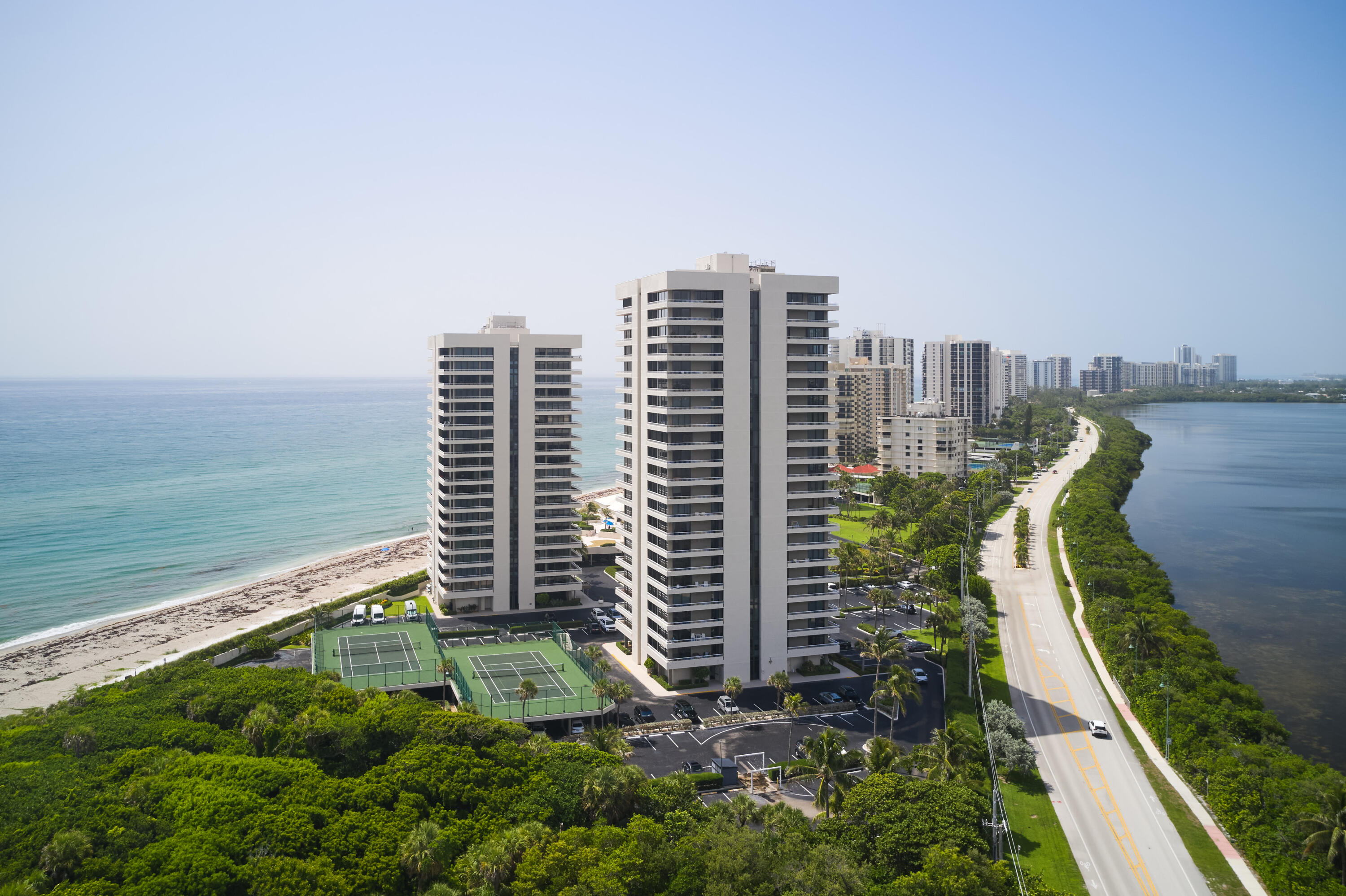5550 N Ocean Drive 9d Property Photo 1