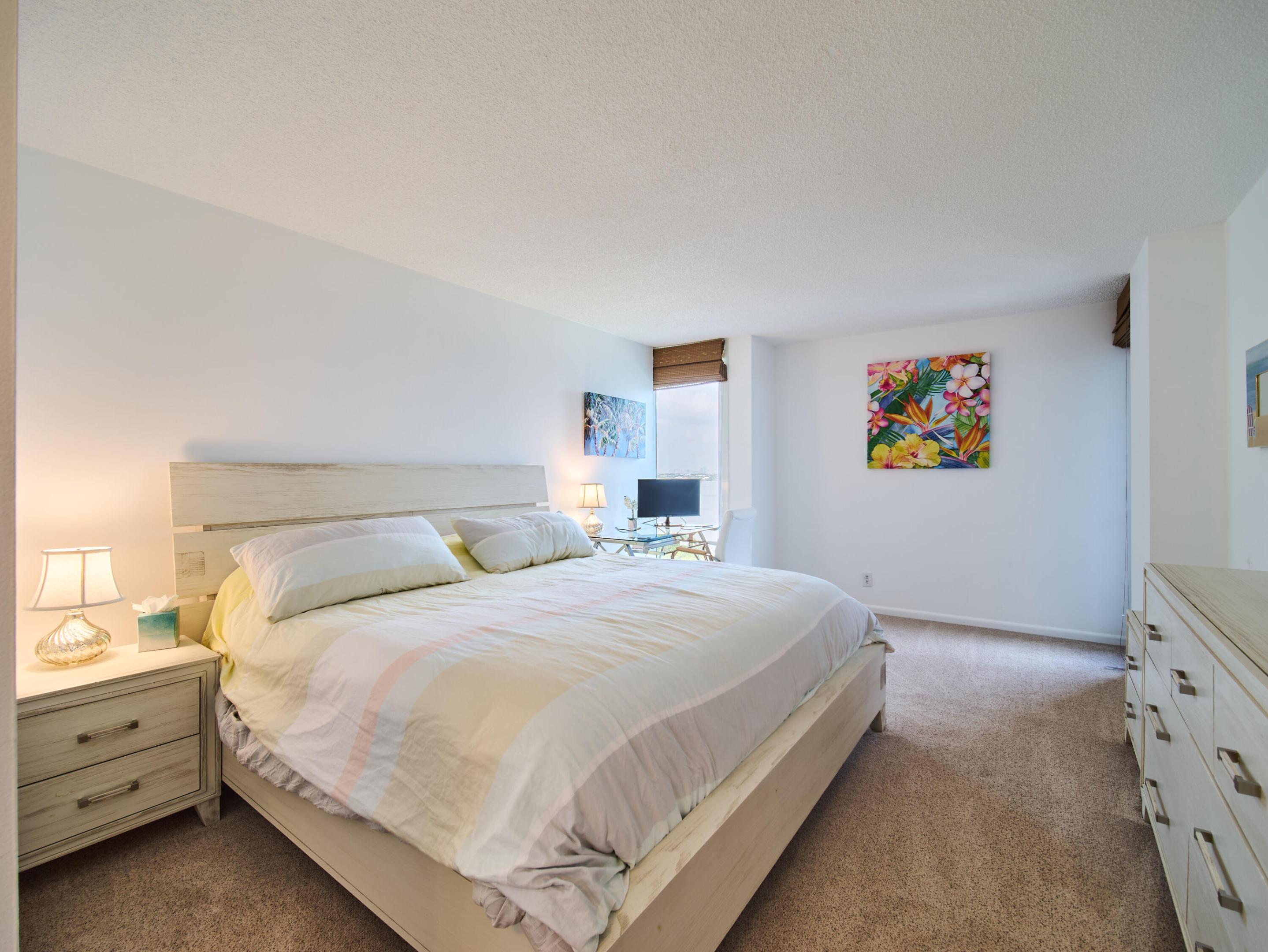 5550 N Ocean Drive 9d Property Photo 20