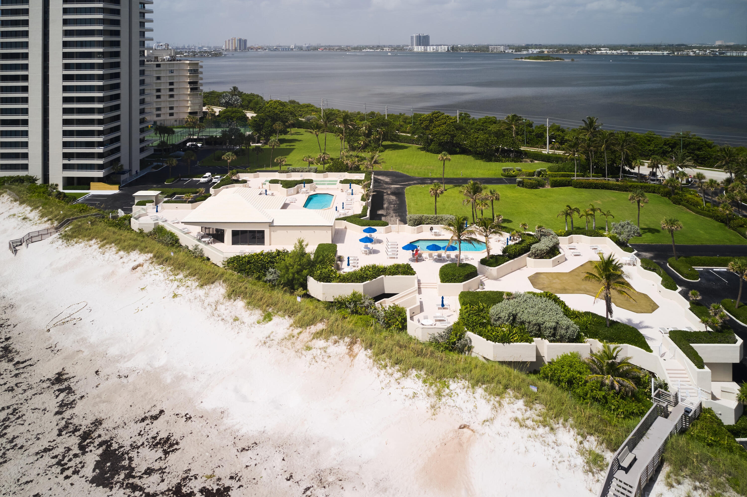 5550 N Ocean Drive 9d Property Photo 30