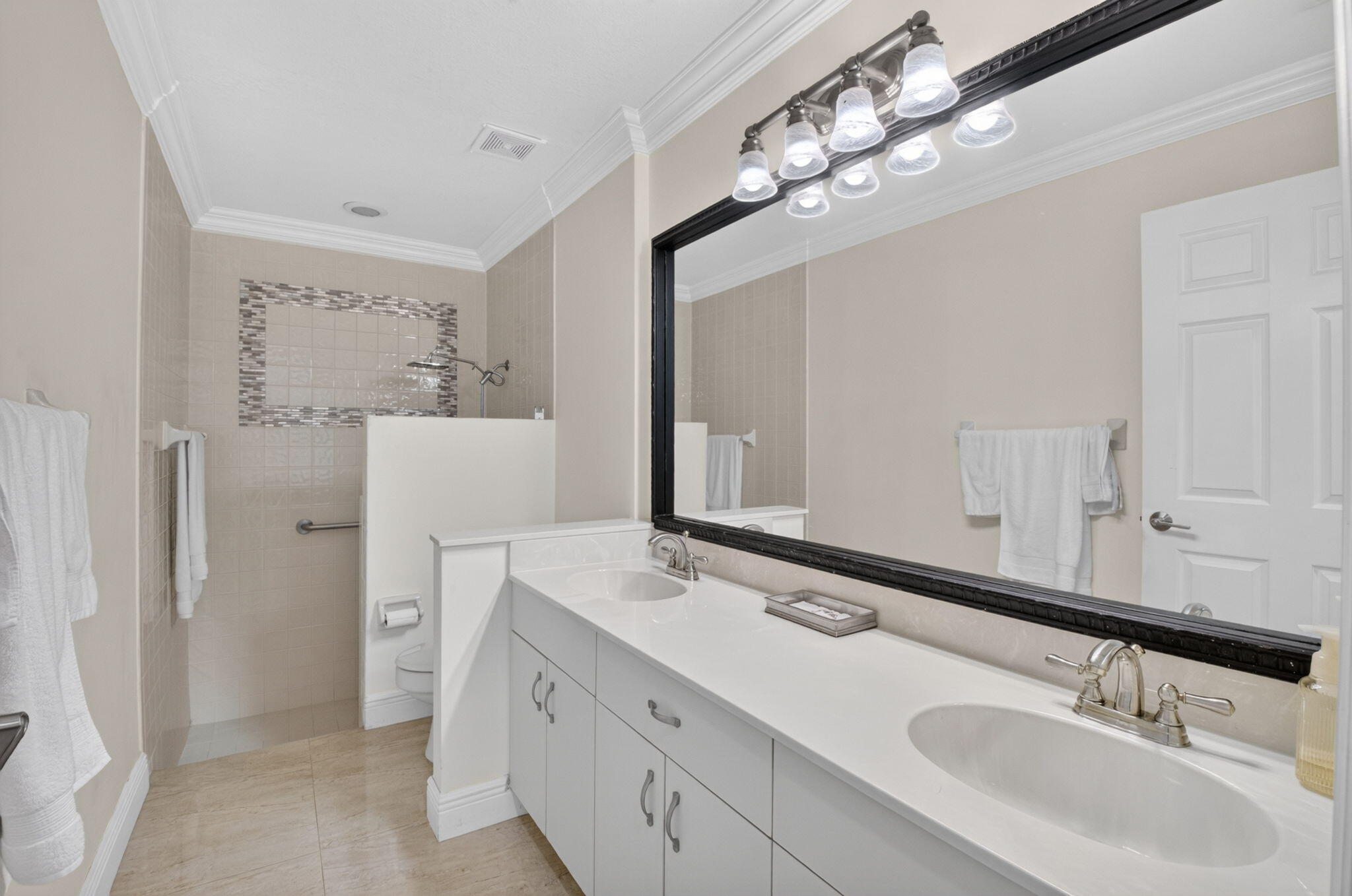 19505 Sedgefield Terrace Property Photo 37